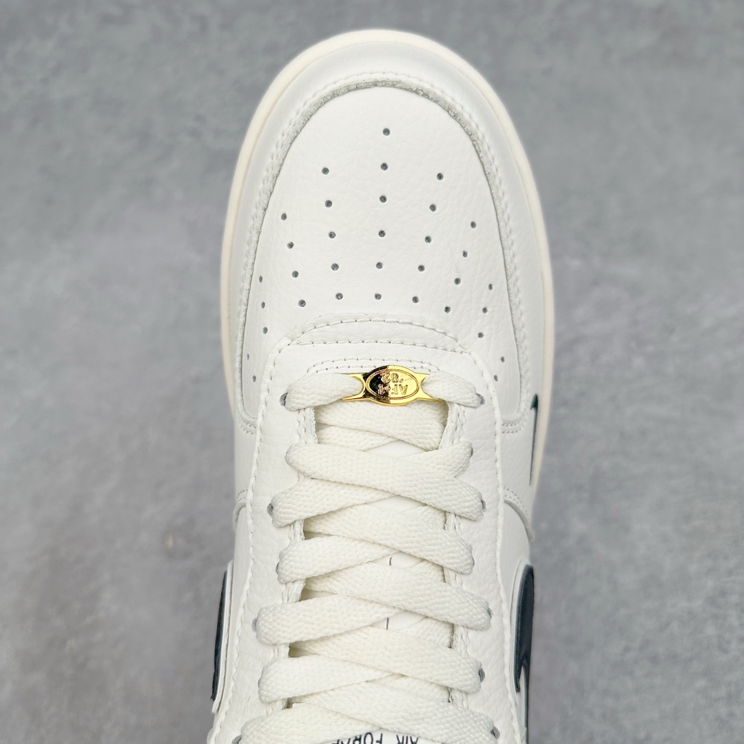 图片[4]-NK Air Force 1´07 Low 空军一号低帮百搭休闲运动板鞋 HF9983-100 柔软、弹性十足的缓震性能和出色的中底设计 横跨复古与现代的外型结合 造就出风靡全球 三十多年的Force 1 直到今天还深受青睐 尺码：36 36.5 37.5 38 38.5 39 40 40.5 41 42 42.5 43 44 44.5 45-选品中心