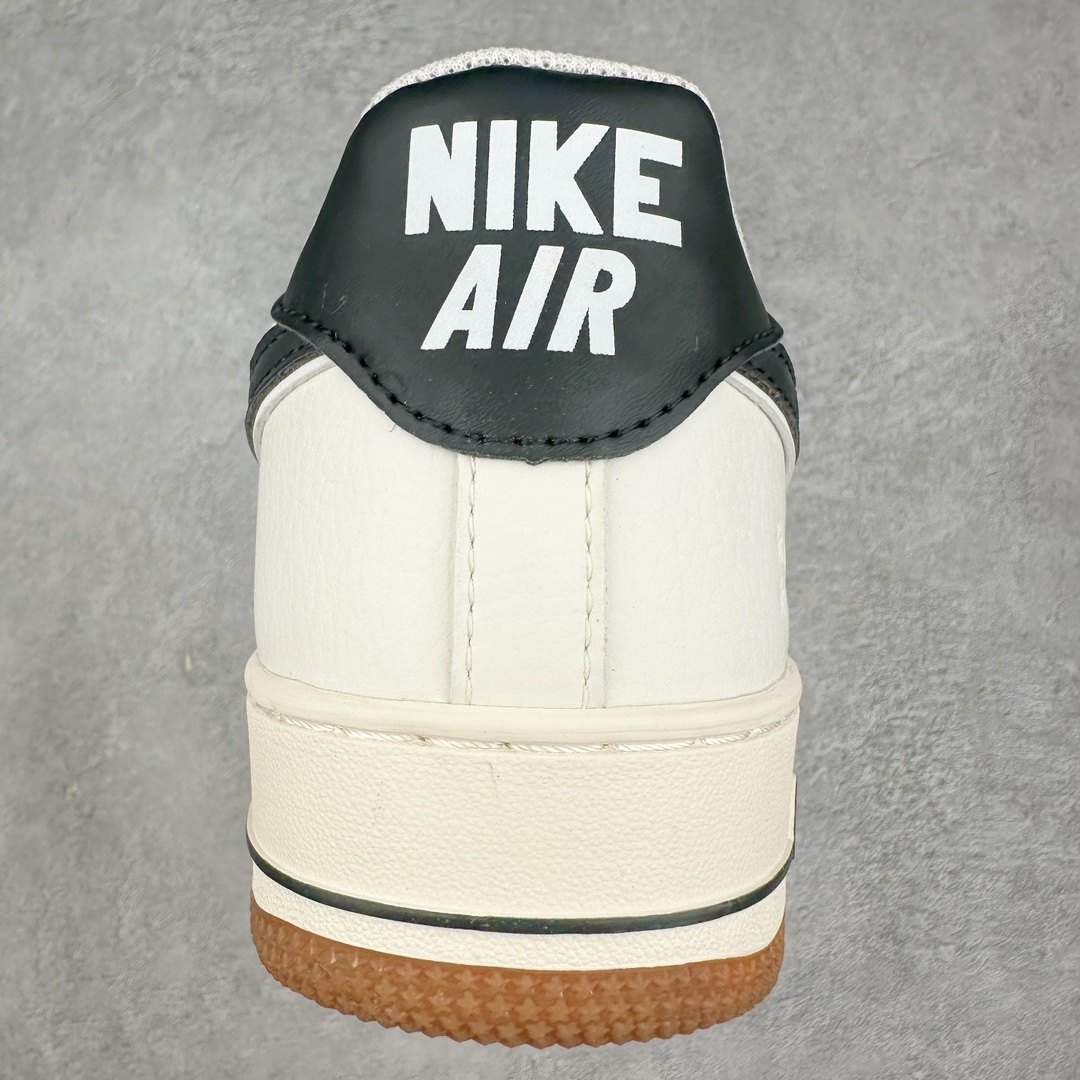 图片[8]-NK Air Force 1´07 Low 空军一号低帮百搭休闲运动板鞋 HF9983-100 柔软、弹性十足的缓震性能和出色的中底设计 横跨复古与现代的外型结合 造就出风靡全球 三十多年的Force 1 直到今天还深受青睐 尺码：36 36.5 37.5 38 38.5 39 40 40.5 41 42 42.5 43 44 44.5 45-选品中心