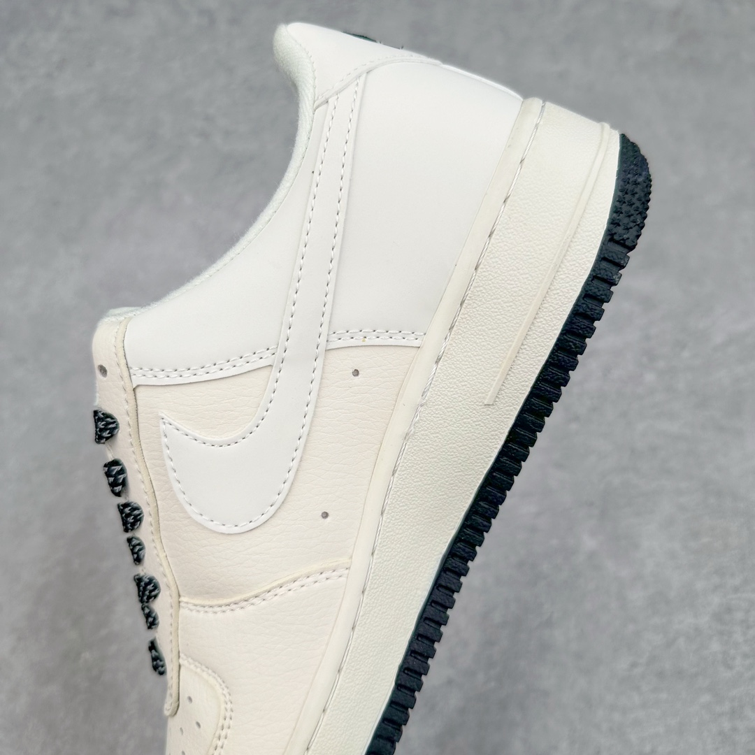 图片[7]-NK Air Force 1´07 Low 空军一号低帮百搭休闲运动板鞋 FG6688-103 柔软、弹性十足的缓震性能和出色的中底设计 横跨复古与现代的外型结合 造就出风靡全球 三十多年的Force 1 直到今天还深受青睐 尺码：36 36.5 37.5 38 38.5 39 40 40.5 41 42 42.5 43 44 44.5 45-选品中心