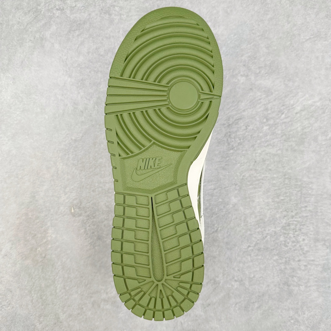 图片[9]-NK Dunk Low 定制配色 BB5252-602 大厂出品 极力推荐 原装头层材料 独家版型蒸餾加工帶來的是更好的视觉和脚感体验大厂纯原品质出货 清洁度 电绣工艺 皮料切割干净无任何毛边 细节完美 尺码：36 36.5 37.5 38 38.5 39 40 40.5 41 42 42.5 43 44 44.5 45 46 47.5-选品中心