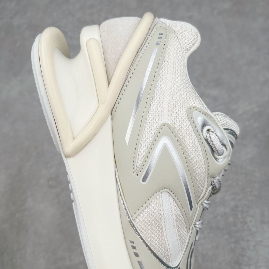 图片[6]-FENDI 芬迪 圆头舒适 低帮 生活休闲鞋 货号：8E8452AQ70F1MEP 此款鞋采用近几年比较流行的版型设计，外观时尚大气。鞋底采用耐磨的材质，穿上它，让您在平时生活和工作中都会感觉到舒适的体验。舒适鞋面，具有很好的延展性。鞋身运用简洁的色彩进行搭配，上脚颜值高。尺码：35 36 37 38 39 40 41 42 43 44 45-选品中心