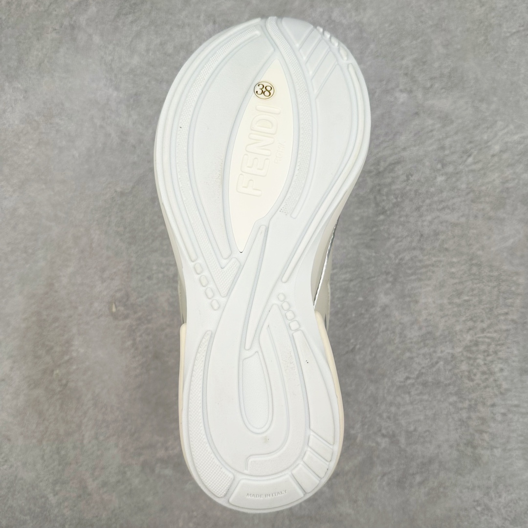 图片[9]-FENDI 芬迪 圆头舒适 低帮 生活休闲鞋 货号：8E8452AQ70F1MEP 此款鞋采用近几年比较流行的版型设计，外观时尚大气。鞋底采用耐磨的材质，穿上它，让您在平时生活和工作中都会感觉到舒适的体验。舒适鞋面，具有很好的延展性。鞋身运用简洁的色彩进行搭配，上脚颜值高。尺码：35 36 37 38 39 40 41 42 43 44 45-选品中心