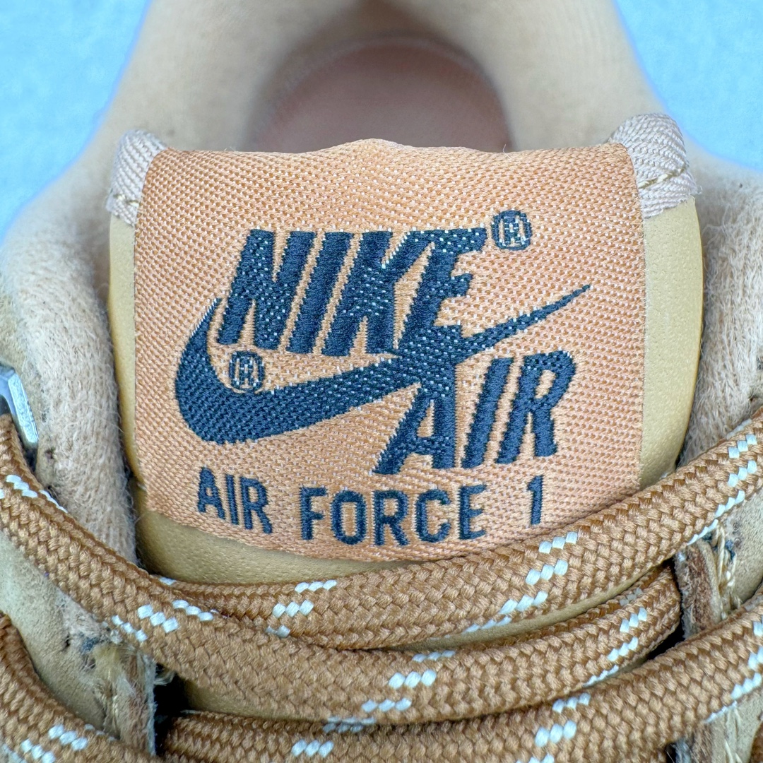 图片[13]-＃纯原福利 贝利原厂皮 NK Air Force 1 Low 07 LV8 \\\”Wheat Flax\\\” 空军一号低帮 小麦色 CJ9179-200 全鞋电脑针车 工整有序 原厂港宝加持完美还原灵魂版型 原盒原配从里到外百分百还原 原厂全头层原厂皮料 原标原盒 内置Sole气垫 中底白色背胶 中底划线 已经无限的接近公司 原厂楦头 原厂刺绣 后跟弧度修正 正确中底四线防伪 尺码：35.5 36 36.5 37.5 38 38.5 39 40 40.5 41 42 42.5 43 44 44.5 45 46 47.5-选品中心