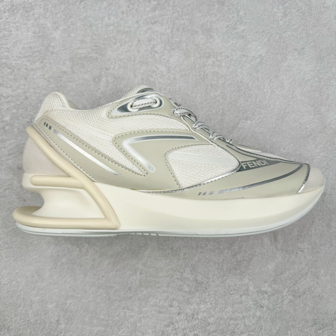 FENDI 芬迪 圆头舒适 低帮 生活休闲鞋 货号:8E8452AQ70F1MEP 此款鞋采用近几年比较流行的版型设计,外观时尚大气。鞋底采用耐磨的材质,穿上它,让您在平时生活和工作中都会感觉到舒适的体验。舒适鞋面,具有很好的延展性。鞋身运用简洁的色彩进行搭配,上脚颜值高。尺码:35 36 37 38 39 40 41 42 43 44 45-选品中心