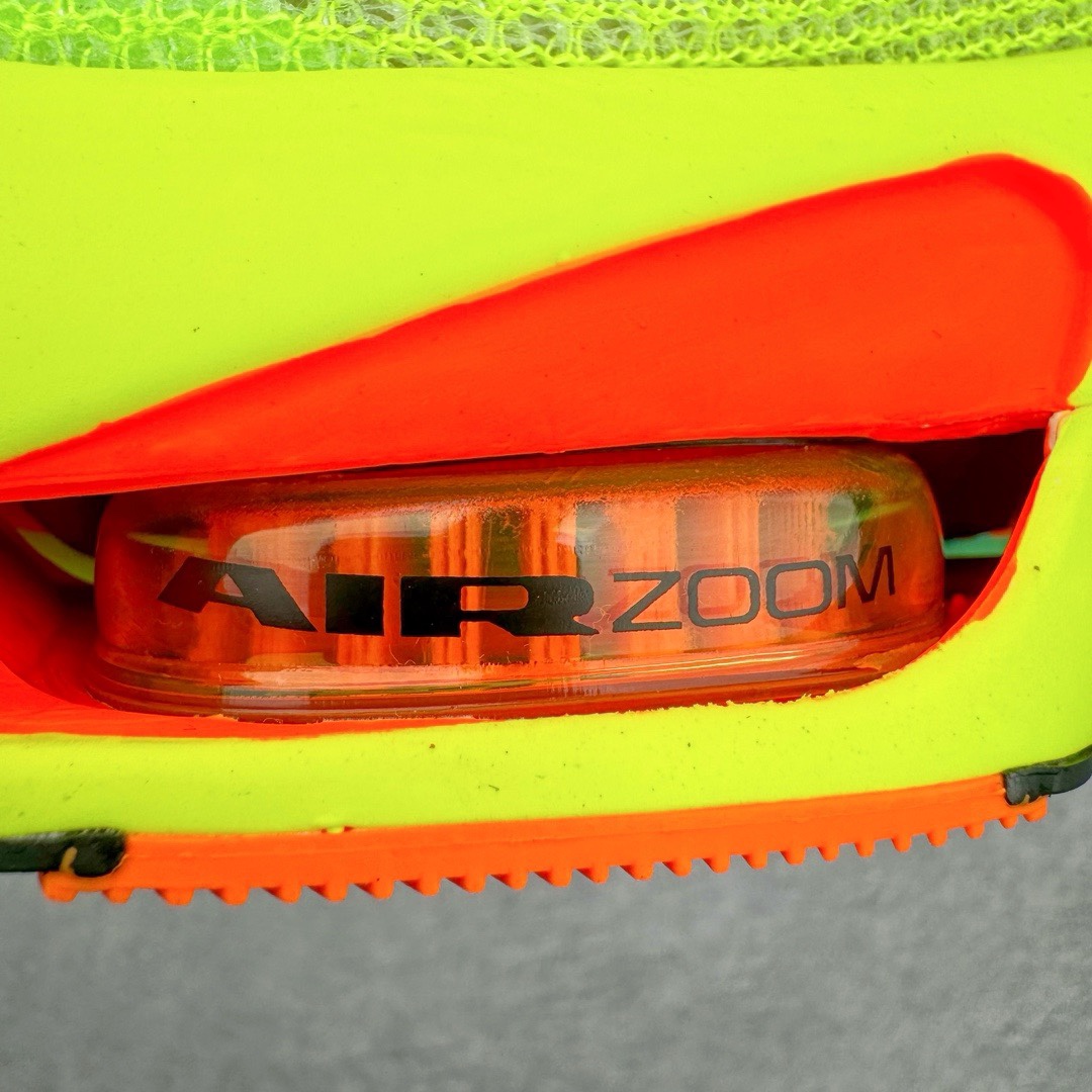 图片[18]-＃JC纯原 NK Air Zoom Alphafly NEXT% 3 2024全新马拉松超级跑鞋 FB8311-700 有史以来最轻盈、测试次数最多的NK Alphafly 经过精英马拉松运动员的测试验证 并搭载Air Zoom气垫 旨在助力跑者实现突破 取得更佳的成绩 在开发过程中 Alphafly 3帮助耐克运动员凯尔文·基普图姆（Kelvin Kiptum）以2：00：35的成绩刷新了马拉松世界纪录 Alphafly的动力设计没有改变——Air Zoom气垫单元、Flyplate碳纤维板和ZoomX泡绵 但是整体系统的制作方法略有调整 优化和提升了对运动员的帮助 主要更新包括一体式鞋底 提供顺畅稳定的“后跟到脚趾”过渡；更宽的全长Flyplate碳纤维板提供稳定助推力 全新Fast Shot外底保证出色牵引力和抓地力 全新Atomknit 3.0鞋面提供更强的控制力、透气性和中足支撑力 尺码：36 36.5 37.5 38 38.5 39 40 40.5 41 42 42.5 43 44 44.5 45 46-选品中心