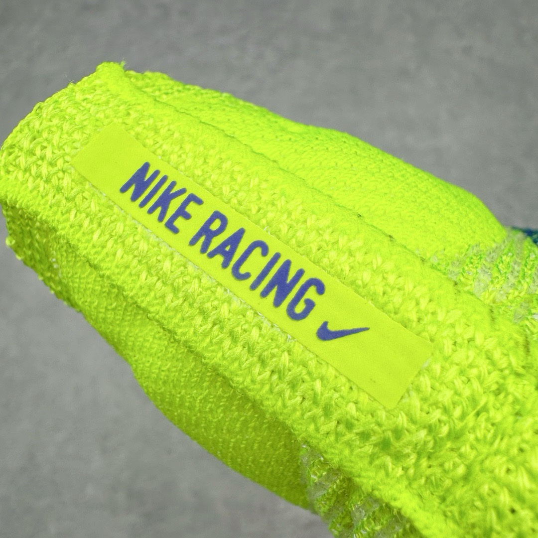 图片[14]-＃JC纯原 NK Air Zoom Alphafly NEXT% 3 2024全新马拉松超级跑鞋 FB8311-700 有史以来最轻盈、测试次数最多的NK Alphafly 经过精英马拉松运动员的测试验证 并搭载Air Zoom气垫 旨在助力跑者实现突破 取得更佳的成绩 在开发过程中 Alphafly 3帮助耐克运动员凯尔文·基普图姆（Kelvin Kiptum）以2：00：35的成绩刷新了马拉松世界纪录 Alphafly的动力设计没有改变——Air Zoom气垫单元、Flyplate碳纤维板和ZoomX泡绵 但是整体系统的制作方法略有调整 优化和提升了对运动员的帮助 主要更新包括一体式鞋底 提供顺畅稳定的“后跟到脚趾”过渡；更宽的全长Flyplate碳纤维板提供稳定助推力 全新Fast Shot外底保证出色牵引力和抓地力 全新Atomknit 3.0鞋面提供更强的控制力、透气性和中足支撑力 尺码：36 36.5 37.5 38 38.5 39 40 40.5 41 42 42.5 43 44 44.5 45 46-选品中心