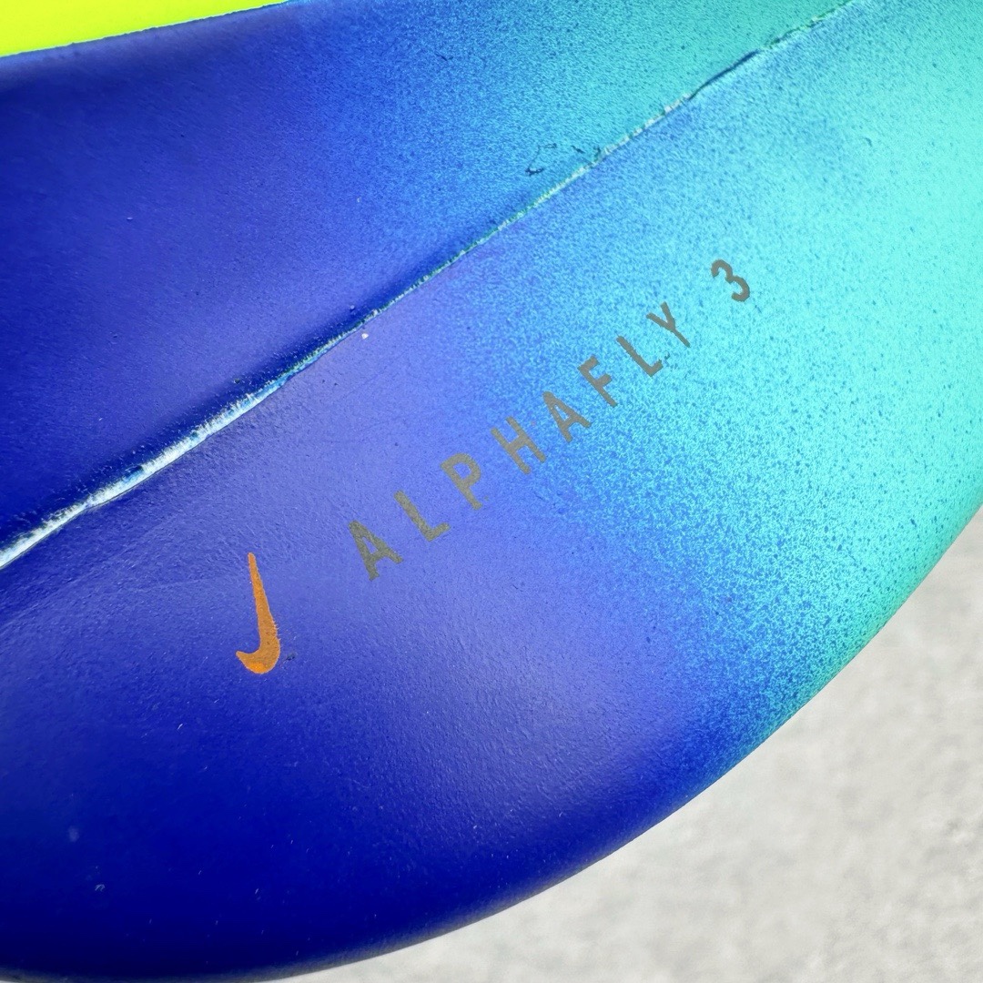 图片[16]-＃JC纯原 NK Air Zoom Alphafly NEXT% 3 2024全新马拉松超级跑鞋 FB8311-700 有史以来最轻盈、测试次数最多的NK Alphafly 经过精英马拉松运动员的测试验证 并搭载Air Zoom气垫 旨在助力跑者实现突破 取得更佳的成绩 在开发过程中 Alphafly 3帮助耐克运动员凯尔文·基普图姆（Kelvin Kiptum）以2：00：35的成绩刷新了马拉松世界纪录 Alphafly的动力设计没有改变——Air Zoom气垫单元、Flyplate碳纤维板和ZoomX泡绵 但是整体系统的制作方法略有调整 优化和提升了对运动员的帮助 主要更新包括一体式鞋底 提供顺畅稳定的“后跟到脚趾”过渡；更宽的全长Flyplate碳纤维板提供稳定助推力 全新Fast Shot外底保证出色牵引力和抓地力 全新Atomknit 3.0鞋面提供更强的控制力、透气性和中足支撑力 尺码：36 36.5 37.5 38 38.5 39 40 40.5 41 42 42.5 43 44 44.5 45 46-选品中心