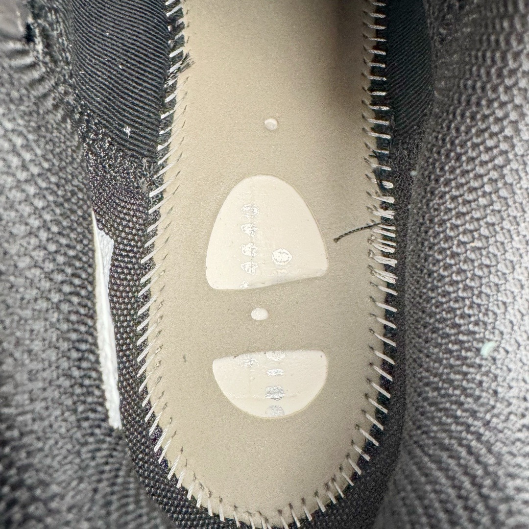 图片[20]-＃JC纯原 NK Air Zoom G.T.Cut 3.0 EP 新款实战低帮篮球鞋 黑橙绿 DV2913-001 一个月返厂/换新售后服务 支持各种实战 全套原纸板楦头开发 独家原档数据私模唯一正确8层组合大底 全新GT Cut 3.0 全掌搭载了 ZoomX 泡棉 使得整双鞋在缓震表现上可谓相当优秀 拥有着顶级科技配置的同时 颜值设计也非常可观 整体鞋型仍然保留了前低后高的设计 G.T. Cut 传统的突进极速突破的感觉 鞋头麂皮材质和 NK Flywire 飞线工艺 相对来说包裹感更好了 必备的TPU 支撑片 两侧 Swoosh 的透气孔设计 起到散热透气的作用 鞋舌采用类似跑鞋的半开叉式设计 搭配鞋带既可以提升包裹感 又降低了运动中鞋舌乱跑的可能性 鞋子内里填充相当厚实 避免掉跟 尺码：36 36.5 37.5 38 38.5 39 40 40.5 41 42 42.5 43 44 44.5 45 45.5 46 47 47.5 48.5-选品中心