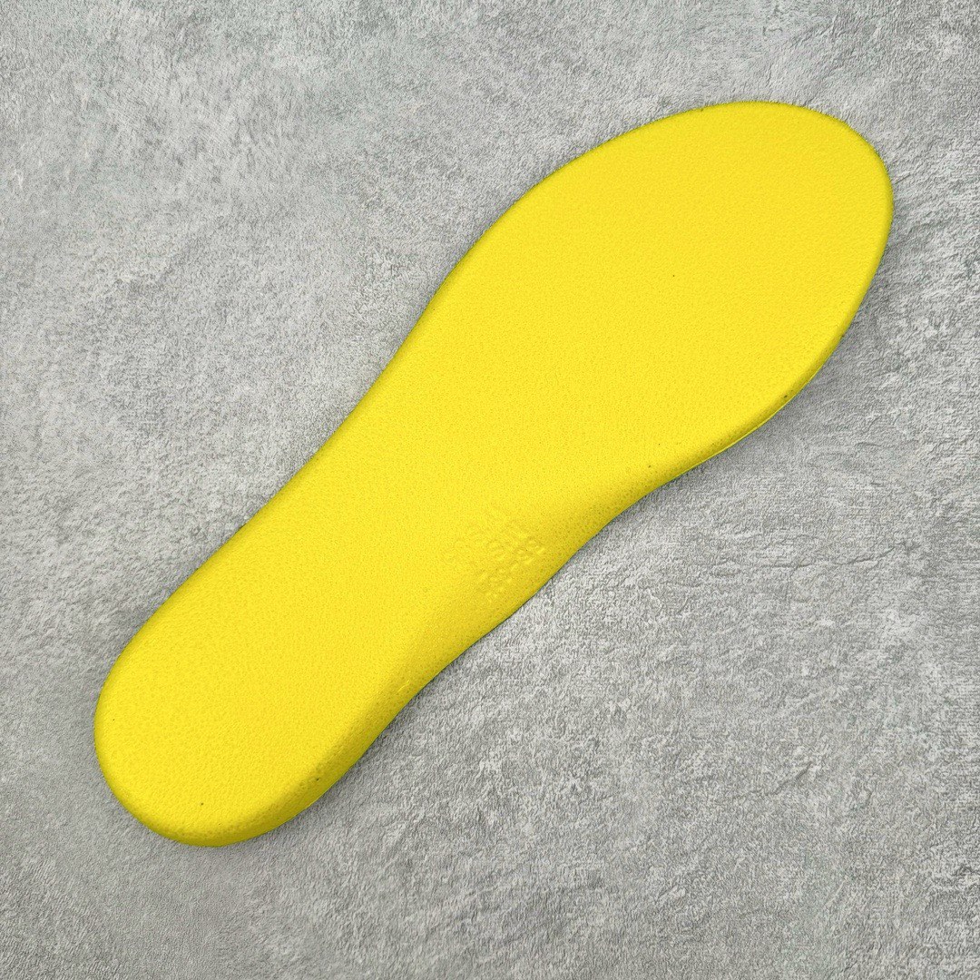 图片[19]-＃JC纯原 NK Air Zoom G.T.Cut 3.0 EP 新款实战低帮篮球鞋 黑橙绿 DV2913-001 一个月返厂/换新售后服务 支持各种实战 全套原纸板楦头开发 独家原档数据私模唯一正确8层组合大底 全新GT Cut 3.0 全掌搭载了 ZoomX 泡棉 使得整双鞋在缓震表现上可谓相当优秀 拥有着顶级科技配置的同时 颜值设计也非常可观 整体鞋型仍然保留了前低后高的设计 G.T. Cut 传统的突进极速突破的感觉 鞋头麂皮材质和 NK Flywire 飞线工艺 相对来说包裹感更好了 必备的TPU 支撑片 两侧 Swoosh 的透气孔设计 起到散热透气的作用 鞋舌采用类似跑鞋的半开叉式设计 搭配鞋带既可以提升包裹感 又降低了运动中鞋舌乱跑的可能性 鞋子内里填充相当厚实 避免掉跟 尺码：36 36.5 37.5 38 38.5 39 40 40.5 41 42 42.5 43 44 44.5 45 45.5 46 47 47.5 48.5-选品中心