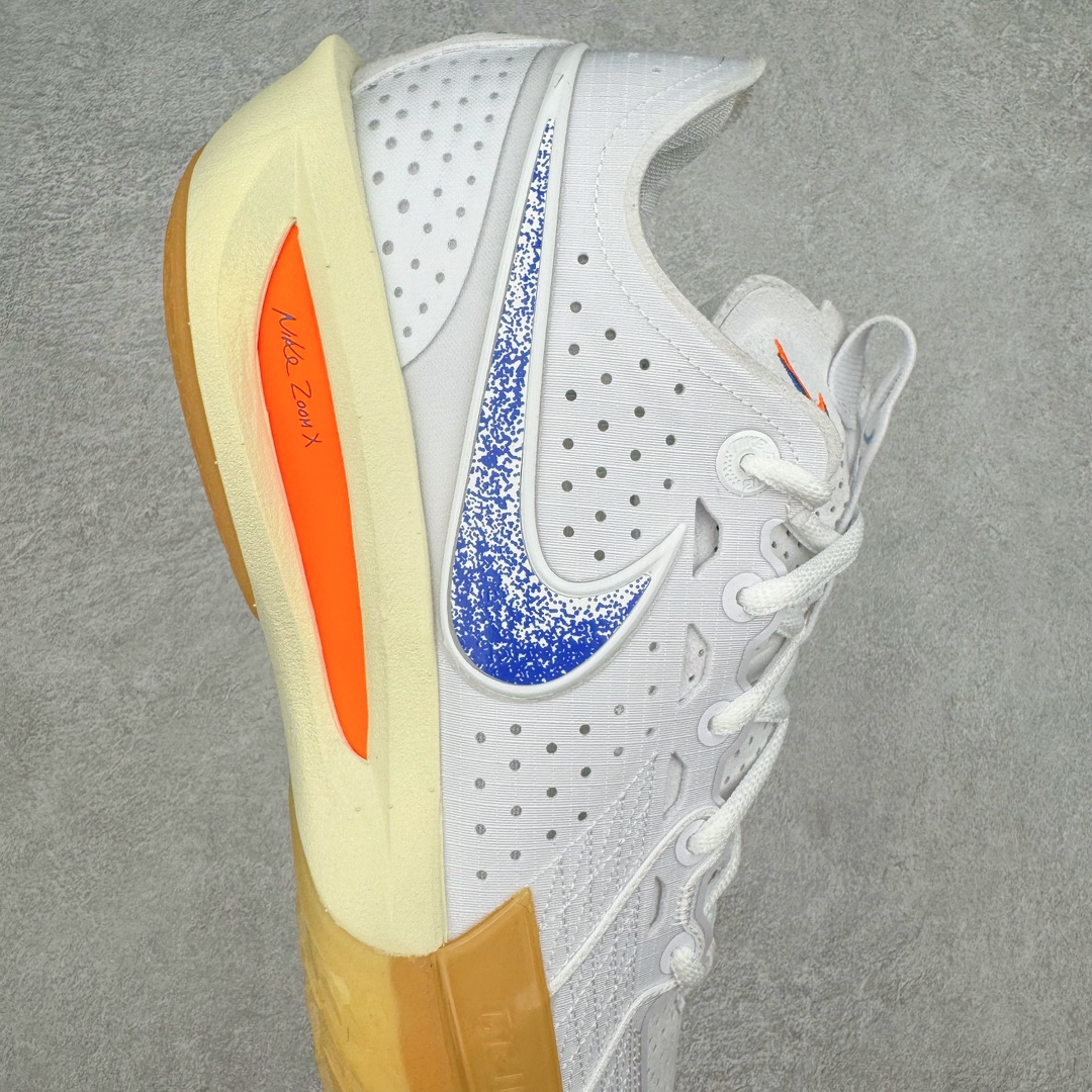 图片[6]-＃JC纯原 NK Air Zoom G.T.Cut 3.0 EP 新款实战低帮篮球鞋 巴黎奥运会 白蓝橙 HJ8206-100 一个月返厂/换新售后服务 支持各种实战 全套原纸板楦头开发 独家原档数据私模唯一正确8层组合大底 全新GT Cut 3.0 全掌搭载了 ZoomX 泡棉 使得整双鞋在缓震表现上可谓相当优秀 拥有着顶级科技配置的同时 颜值设计也非常可观 整体鞋型仍然保留了前低后高的设计 G.T. Cut 传统的突进极速突破的感觉 鞋头麂皮材质和 NK Flywire 飞线工艺 相对来说包裹感更好了 必备的TPU 支撑片 两侧 Swoosh 的透气孔设计 起到散热透气的作用 鞋舌采用类似跑鞋的半开叉式设计 搭配鞋带既可以提升包裹感 又降低了运动中鞋舌乱跑的可能性 鞋子内里填充相当厚实 避免掉跟 尺码：36 36.5 37.5 38 38.5 39 40 40.5 41 42 42.5 43 44 44.5 45 45.5 46 47 47.5 48.5-选品中心