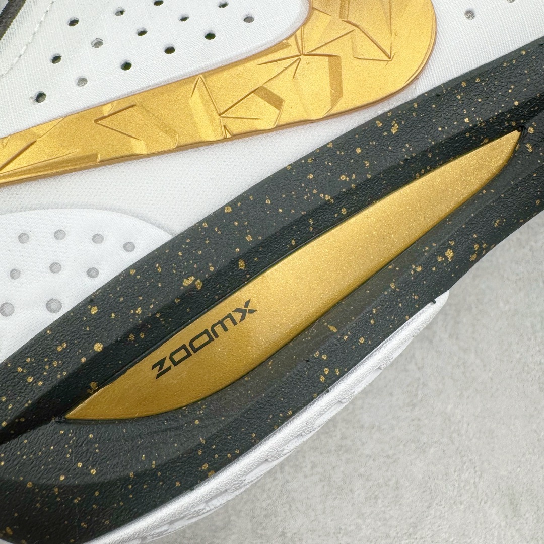 图片[19]-＃JC纯原 NK Air Zoom G.T.Cut 3.0 EP 新款实战低帮篮球鞋 称霸全国 白金 HF5702-170 一个月返厂/换新售后服务 支持各种实战 全套原纸板楦头开发 独家原档数据私模唯一正确8层组合大底 全新GT Cut 3.0 全掌搭载了 ZoomX 泡棉 使得整双鞋在缓震表现上可谓相当优秀 拥有着顶级科技配置的同时 颜值设计也非常可观 整体鞋型仍然保留了前低后高的设计 G.T. Cut 传统的突进极速突破的感觉 鞋头麂皮材质和 NK Flywire 飞线工艺 相对来说包裹感更好了 必备的TPU 支撑片 两侧 Swoosh 的透气孔设计 起到散热透气的作用 鞋舌采用类似跑鞋的半开叉式设计 搭配鞋带既可以提升包裹感 又降低了运动中鞋舌乱跑的可能性 鞋子内里填充相当厚实 避免掉跟 尺码：36 36.5 37.5 38 38.5 39 40 40.5 41 42 42.5 43 44 44.5 45 45.5 46 47 47.5 48.5-选品中心