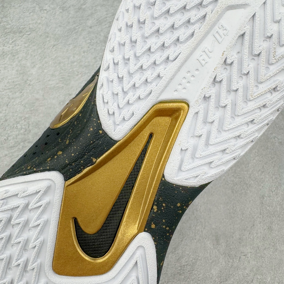 图片[13]-＃JC纯原 NK Air Zoom G.T.Cut 3.0 EP 新款实战低帮篮球鞋 称霸全国 白金 HF5702-170 一个月返厂/换新售后服务 支持各种实战 全套原纸板楦头开发 独家原档数据私模唯一正确8层组合大底 全新GT Cut 3.0 全掌搭载了 ZoomX 泡棉 使得整双鞋在缓震表现上可谓相当优秀 拥有着顶级科技配置的同时 颜值设计也非常可观 整体鞋型仍然保留了前低后高的设计 G.T. Cut 传统的突进极速突破的感觉 鞋头麂皮材质和 NK Flywire 飞线工艺 相对来说包裹感更好了 必备的TPU 支撑片 两侧 Swoosh 的透气孔设计 起到散热透气的作用 鞋舌采用类似跑鞋的半开叉式设计 搭配鞋带既可以提升包裹感 又降低了运动中鞋舌乱跑的可能性 鞋子内里填充相当厚实 避免掉跟 尺码：36 36.5 37.5 38 38.5 39 40 40.5 41 42 42.5 43 44 44.5 45 45.5 46 47 47.5 48.5-选品中心