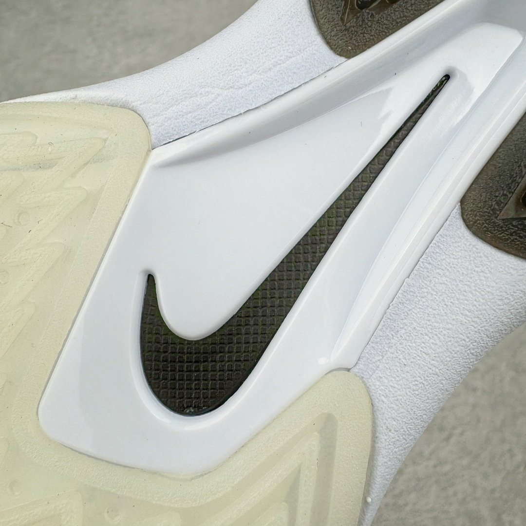 图片[21]-＃JC纯原 NK Air Zoom G.T.Cut 3.0 EP 新款实战低帮篮球鞋 灰色 DV2913-002 一个月返厂/换新售后服务 支持各种实战 全套原纸板楦头开发 独家原档数据私模唯一正确8层组合大底 全新GT Cut 3.0 全掌搭载了 ZoomX 泡棉 使得整双鞋在缓震表现上可谓相当优秀 拥有着顶级科技配置的同时 颜值设计也非常可观 整体鞋型仍然保留了前低后高的设计 G.T. Cut 传统的突进极速突破的感觉 鞋头麂皮材质和 NK Flywire 飞线工艺 相对来说包裹感更好了 必备的TPU 支撑片 两侧 Swoosh 的透气孔设计 起到散热透气的作用 鞋舌采用类似跑鞋的半开叉式设计 搭配鞋带既可以提升包裹感 又降低了运动中鞋舌乱跑的可能性 鞋子内里填充相当厚实 避免掉跟 尺码：36 36.5 37.5 38 38.5 39 40 40.5 41 42 42.5 43 44 44.5 45 45.5 46 47 47.5 48.5-选品中心