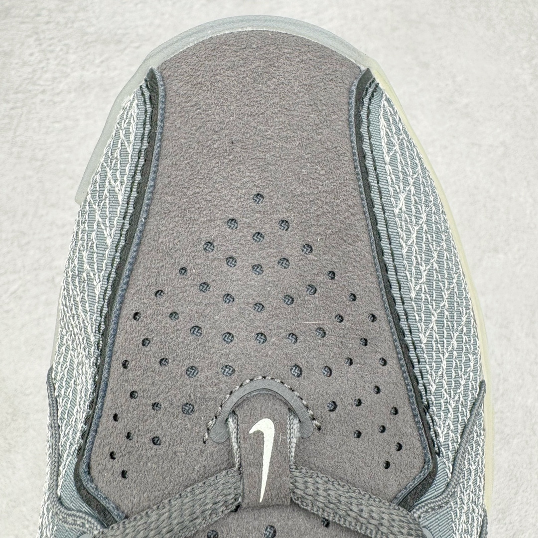 图片[15]-＃JC纯原 NK Air Zoom G.T.Cut 3.0 EP 新款实战低帮篮球鞋 灰色 DV2913-002 一个月返厂/换新售后服务 支持各种实战 全套原纸板楦头开发 独家原档数据私模唯一正确8层组合大底 全新GT Cut 3.0 全掌搭载了 ZoomX 泡棉 使得整双鞋在缓震表现上可谓相当优秀 拥有着顶级科技配置的同时 颜值设计也非常可观 整体鞋型仍然保留了前低后高的设计 G.T. Cut 传统的突进极速突破的感觉 鞋头麂皮材质和 NK Flywire 飞线工艺 相对来说包裹感更好了 必备的TPU 支撑片 两侧 Swoosh 的透气孔设计 起到散热透气的作用 鞋舌采用类似跑鞋的半开叉式设计 搭配鞋带既可以提升包裹感 又降低了运动中鞋舌乱跑的可能性 鞋子内里填充相当厚实 避免掉跟 尺码：36 36.5 37.5 38 38.5 39 40 40.5 41 42 42.5 43 44 44.5 45 45.5 46 47 47.5 48.5-选品中心