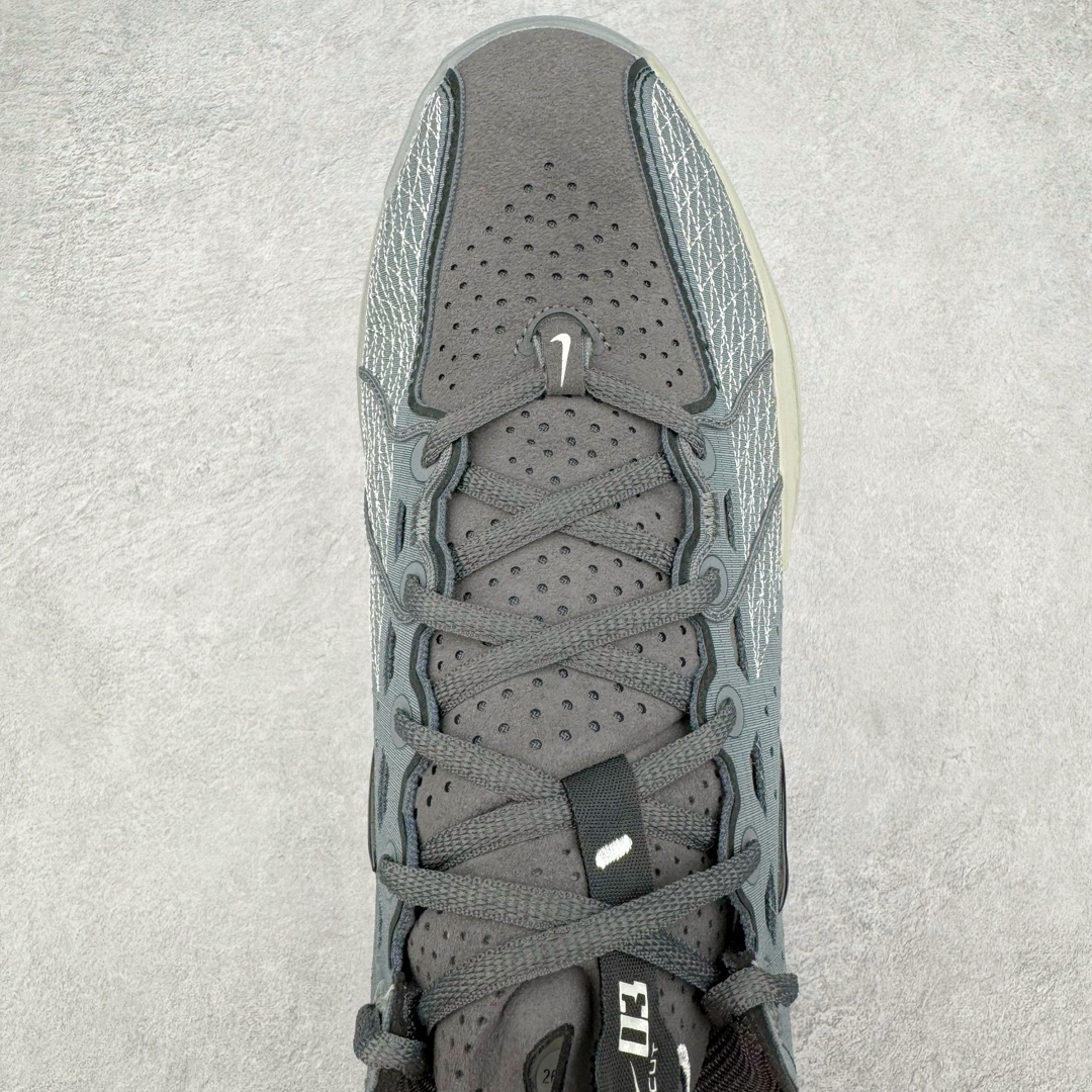 图片[4]-＃JC纯原 NK Air Zoom G.T.Cut 3.0 EP 新款实战低帮篮球鞋 灰色 DV2913-002 一个月返厂/换新售后服务 支持各种实战 全套原纸板楦头开发 独家原档数据私模唯一正确8层组合大底 全新GT Cut 3.0 全掌搭载了 ZoomX 泡棉 使得整双鞋在缓震表现上可谓相当优秀 拥有着顶级科技配置的同时 颜值设计也非常可观 整体鞋型仍然保留了前低后高的设计 G.T. Cut 传统的突进极速突破的感觉 鞋头麂皮材质和 NK Flywire 飞线工艺 相对来说包裹感更好了 必备的TPU 支撑片 两侧 Swoosh 的透气孔设计 起到散热透气的作用 鞋舌采用类似跑鞋的半开叉式设计 搭配鞋带既可以提升包裹感 又降低了运动中鞋舌乱跑的可能性 鞋子内里填充相当厚实 避免掉跟 尺码：36 36.5 37.5 38 38.5 39 40 40.5 41 42 42.5 43 44 44.5 45 45.5 46 47 47.5 48.5-选品中心