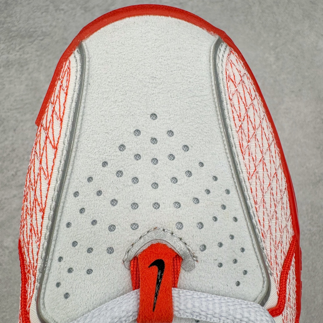图片[15]-＃JC纯原 NK Air Zoom G.T.Cut 3.0 EP 新款实战低帮篮球鞋 白红 DV2918-101 一个月返厂/换新售后服务 支持各种实战 全套原纸板楦头开发 独家原档数据私模唯一正确8层组合大底 全新GT Cut 3.0 全掌搭载了 ZoomX 泡棉 使得整双鞋在缓震表现上可谓相当优秀 拥有着顶级科技配置的同时 颜值设计也非常可观 整体鞋型仍然保留了前低后高的设计 G.T. Cut 传统的突进极速突破的感觉 鞋头麂皮材质和 NK Flywire 飞线工艺 相对来说包裹感更好了 必备的TPU 支撑片 两侧 Swoosh 的透气孔设计 起到散热透气的作用 鞋舌采用类似跑鞋的半开叉式设计 搭配鞋带既可以提升包裹感 又降低了运动中鞋舌乱跑的可能性 鞋子内里填充相当厚实 避免掉跟 尺码：36 36.5 37.5 38 38.5 39 40 40.5 41 42 42.5 43 44 44.5 45 45.5 46 47 47.5 48.5-选品中心