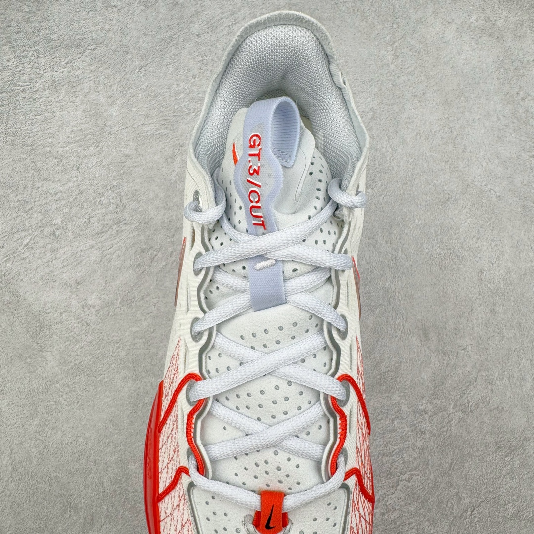 图片[5]-＃JC纯原 NK Air Zoom G.T.Cut 3.0 EP 新款实战低帮篮球鞋 白红 DV2918-101 一个月返厂/换新售后服务 支持各种实战 全套原纸板楦头开发 独家原档数据私模唯一正确8层组合大底 全新GT Cut 3.0 全掌搭载了 ZoomX 泡棉 使得整双鞋在缓震表现上可谓相当优秀 拥有着顶级科技配置的同时 颜值设计也非常可观 整体鞋型仍然保留了前低后高的设计 G.T. Cut 传统的突进极速突破的感觉 鞋头麂皮材质和 NK Flywire 飞线工艺 相对来说包裹感更好了 必备的TPU 支撑片 两侧 Swoosh 的透气孔设计 起到散热透气的作用 鞋舌采用类似跑鞋的半开叉式设计 搭配鞋带既可以提升包裹感 又降低了运动中鞋舌乱跑的可能性 鞋子内里填充相当厚实 避免掉跟 尺码：36 36.5 37.5 38 38.5 39 40 40.5 41 42 42.5 43 44 44.5 45 45.5 46 47 47.5 48.5-选品中心