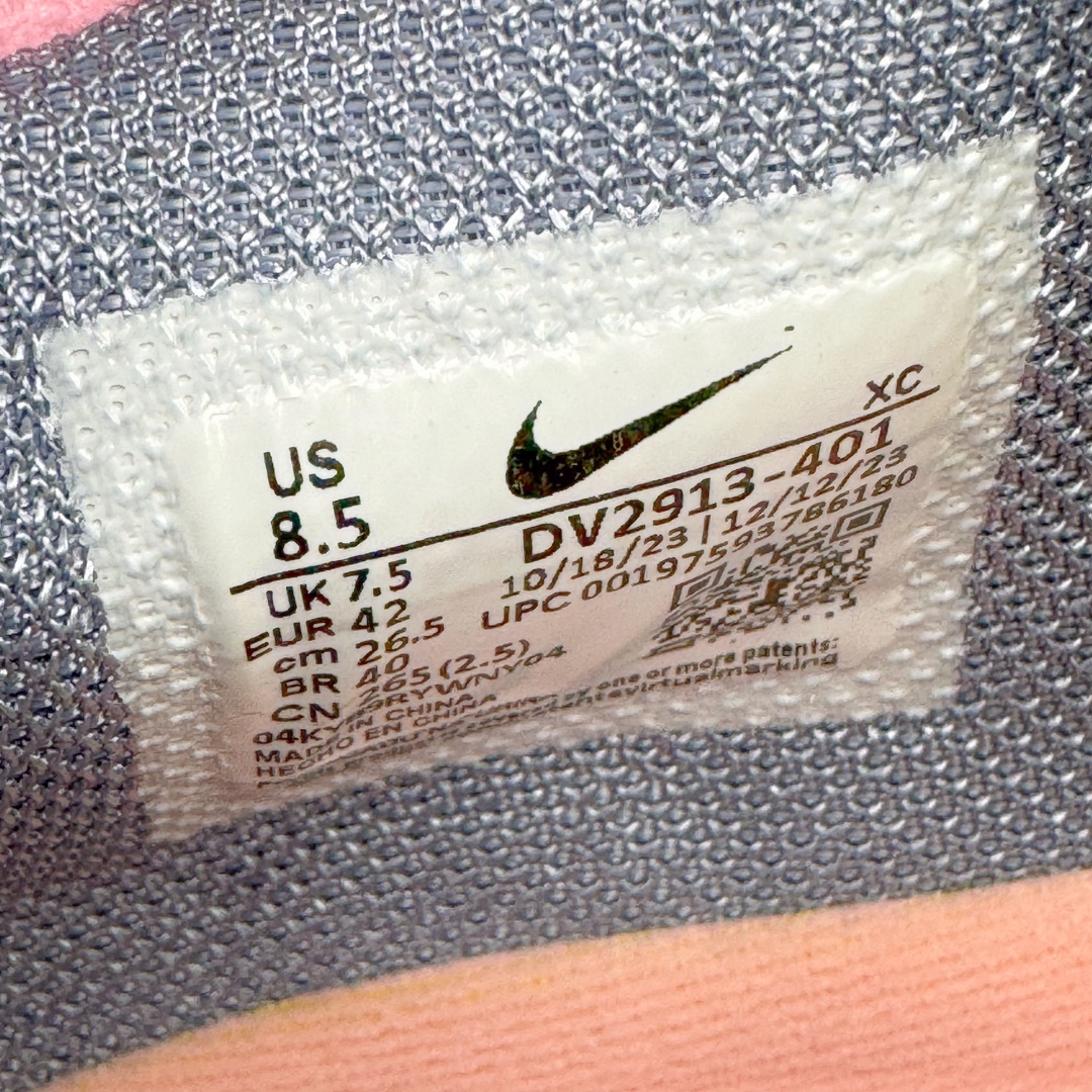 图片[19]-＃JC纯原 NK Air Zoom G.T.Cut 3.0 EP 新款实战低帮篮球鞋 复活节蓝色 DV2913-401 一个月返厂/换新售后服务 支持各种实战 全套原纸板楦头开发 独家原档数据私模唯一正确8层组合大底 全新GT Cut 3.0 全掌搭载了 ZoomX 泡棉 使得整双鞋在缓震表现上可谓相当优秀 拥有着顶级科技配置的同时 颜值设计也非常可观 整体鞋型仍然保留了前低后高的设计 G.T. Cut 传统的突进极速突破的感觉 鞋头麂皮材质和 NK Flywire 飞线工艺 相对来说包裹感更好了 必备的TPU 支撑片 两侧 Swoosh 的透气孔设计 起到散热透气的作用 鞋舌采用类似跑鞋的半开叉式设计 搭配鞋带既可以提升包裹感 又降低了运动中鞋舌乱跑的可能性 鞋子内里填充相当厚实 避免掉跟 尺码：36 36.5 37.5 38 38.5 39 40 40.5 41 42 42.5 43 44 44.5 45 45.5 46 47 47.5 48.5-选品中心