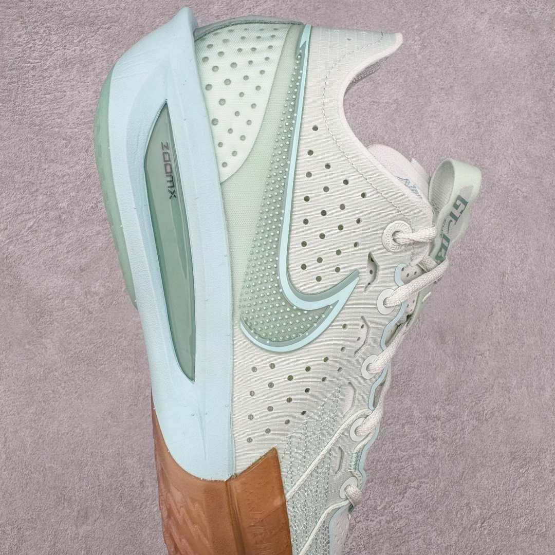 图片[6]-＃JC纯原 NK Air Zoom G.T.Cut 3.0 EP 新款实战低帮篮球鞋 薄荷绿 DV2913-300 一个月返厂/换新售后服务 支持各种实战 全套原纸板楦头开发 独家原档数据私模唯一正确8层组合大底 全新GT Cut 3.0 全掌搭载了 ZoomX 泡棉 使得整双鞋在缓震表现上可谓相当优秀 拥有着顶级科技配置的同时 颜值设计也非常可观 整体鞋型仍然保留了前低后高的设计 G.T. Cut 传统的突进极速突破的感觉 鞋头麂皮材质和 NK Flywire 飞线工艺 相对来说包裹感更好了 必备的TPU 支撑片 两侧 Swoosh 的透气孔设计 起到散热透气的作用 鞋舌采用类似跑鞋的半开叉式设计 搭配鞋带既可以提升包裹感 又降低了运动中鞋舌乱跑的可能性 鞋子内里填充相当厚实 避免掉跟 尺码：36 36.5 37.5 38 38.5 39 40 40.5 41 42 42.5 43 44 44.5 45 45.5 46 47 47.5 48.5-选品中心
