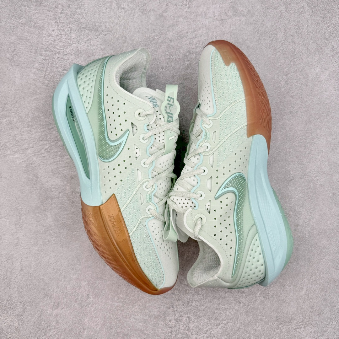 图片[3]-＃JC纯原 NK Air Zoom G.T.Cut 3.0 EP 新款实战低帮篮球鞋 薄荷绿 DV2913-300 一个月返厂/换新售后服务 支持各种实战 全套原纸板楦头开发 独家原档数据私模唯一正确8层组合大底 全新GT Cut 3.0 全掌搭载了 ZoomX 泡棉 使得整双鞋在缓震表现上可谓相当优秀 拥有着顶级科技配置的同时 颜值设计也非常可观 整体鞋型仍然保留了前低后高的设计 G.T. Cut 传统的突进极速突破的感觉 鞋头麂皮材质和 NK Flywire 飞线工艺 相对来说包裹感更好了 必备的TPU 支撑片 两侧 Swoosh 的透气孔设计 起到散热透气的作用 鞋舌采用类似跑鞋的半开叉式设计 搭配鞋带既可以提升包裹感 又降低了运动中鞋舌乱跑的可能性 鞋子内里填充相当厚实 避免掉跟 尺码：36 36.5 37.5 38 38.5 39 40 40.5 41 42 42.5 43 44 44.5 45 45.5 46 47 47.5 48.5-选品中心