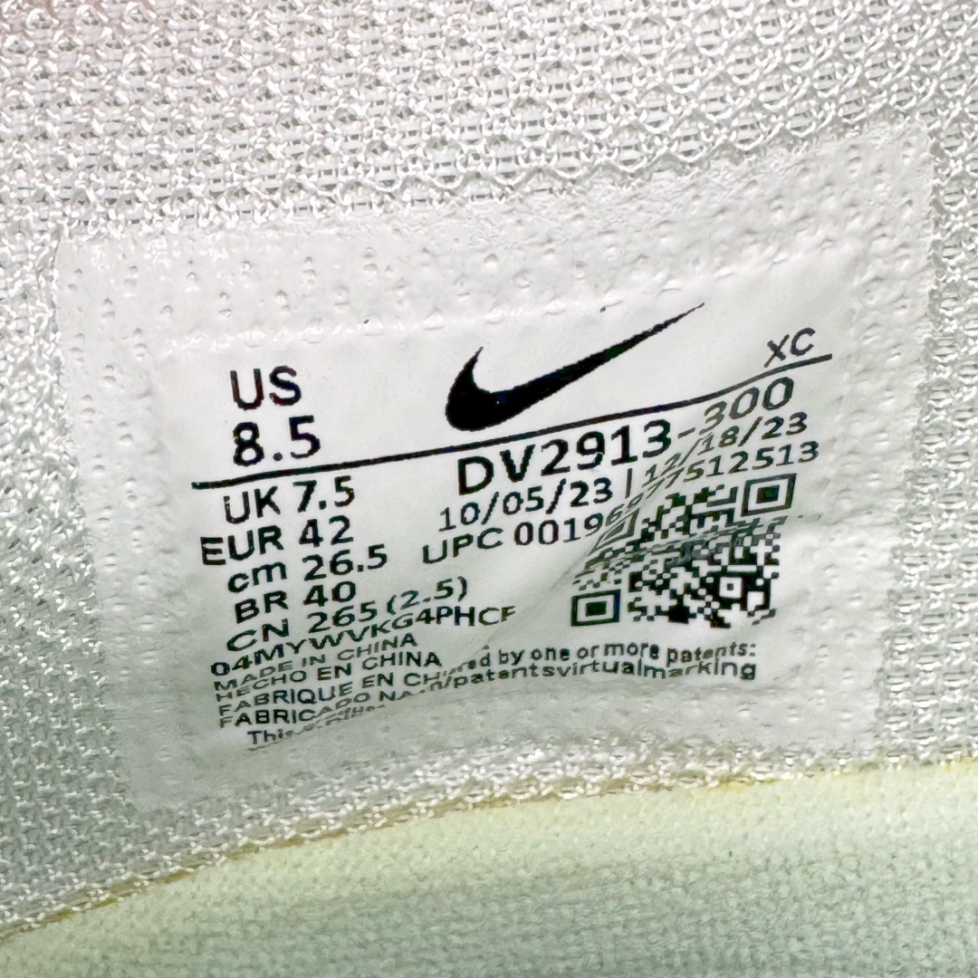 图片[11]-＃JC纯原 NK Air Zoom G.T.Cut 3.0 EP 新款实战低帮篮球鞋 薄荷绿 DV2913-300 一个月返厂/换新售后服务 支持各种实战 全套原纸板楦头开发 独家原档数据私模唯一正确8层组合大底 全新GT Cut 3.0 全掌搭载了 ZoomX 泡棉 使得整双鞋在缓震表现上可谓相当优秀 拥有着顶级科技配置的同时 颜值设计也非常可观 整体鞋型仍然保留了前低后高的设计 G.T. Cut 传统的突进极速突破的感觉 鞋头麂皮材质和 NK Flywire 飞线工艺 相对来说包裹感更好了 必备的TPU 支撑片 两侧 Swoosh 的透气孔设计 起到散热透气的作用 鞋舌采用类似跑鞋的半开叉式设计 搭配鞋带既可以提升包裹感 又降低了运动中鞋舌乱跑的可能性 鞋子内里填充相当厚实 避免掉跟 尺码：36 36.5 37.5 38 38.5 39 40 40.5 41 42 42.5 43 44 44.5 45 45.5 46 47 47.5 48.5-选品中心