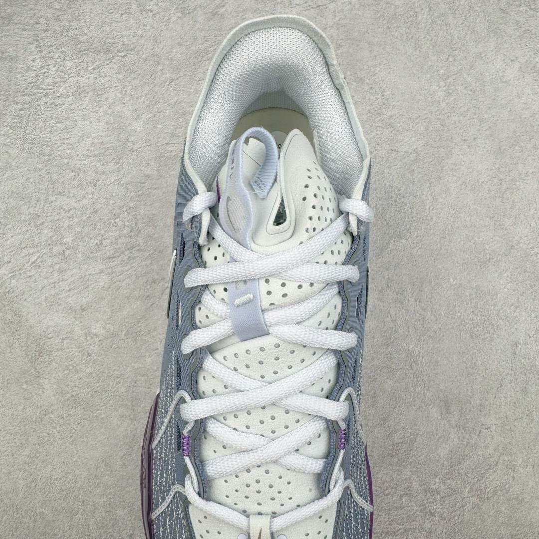 图片[5]-＃JC纯原 NK Air Zoom G.T.Cut 3.0 EP 新款实战低帮篮球鞋 灰紫 DV2918-400 一个月返厂/换新售后服务 支持各种实战 全套原纸板楦头开发 独家原档数据私模唯一正确8层组合大底 全新GT Cut 3.0 全掌搭载了 ZoomX 泡棉 使得整双鞋在缓震表现上可谓相当优秀 拥有着顶级科技配置的同时 颜值设计也非常可观 整体鞋型仍然保留了前低后高的设计 G.T. Cut 传统的突进极速突破的感觉 鞋头麂皮材质和 NK Flywire 飞线工艺 相对来说包裹感更好了 必备的TPU 支撑片 两侧 Swoosh 的透气孔设计 起到散热透气的作用 鞋舌采用类似跑鞋的半开叉式设计 搭配鞋带既可以提升包裹感 又降低了运动中鞋舌乱跑的可能性 鞋子内里填充相当厚实 避免掉跟 尺码：36 36.5 37.5 38 38.5 39 40 40.5 41 42 42.5 43 44 44.5 45 45.5 46 47 47.5 48.5-选品中心