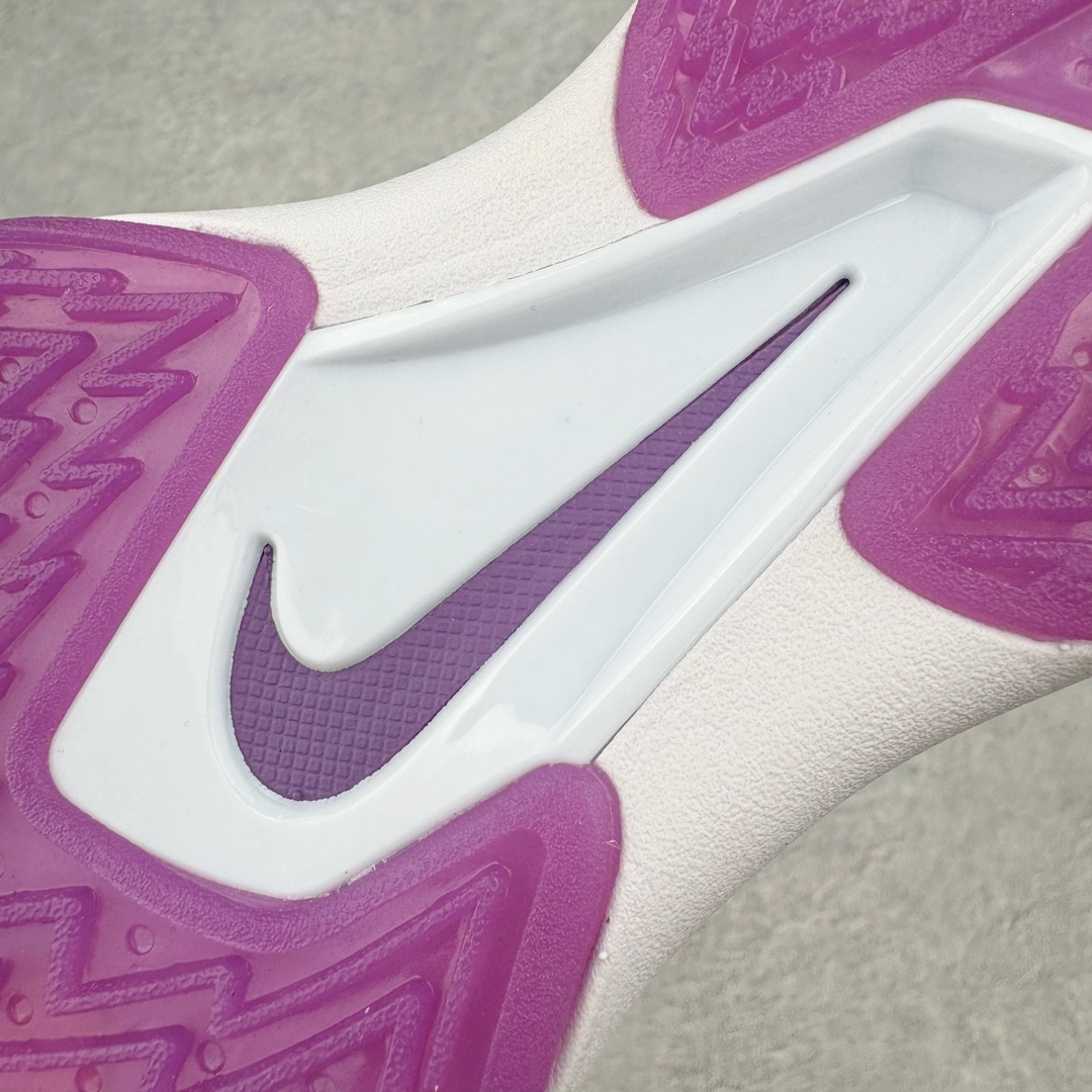 图片[18]-＃JC纯原 NK Air Zoom G.T.Cut 3.0 EP 新款实战低帮篮球鞋 灰紫 DV2918-400 一个月返厂/换新售后服务 支持各种实战 全套原纸板楦头开发 独家原档数据私模唯一正确8层组合大底 全新GT Cut 3.0 全掌搭载了 ZoomX 泡棉 使得整双鞋在缓震表现上可谓相当优秀 拥有着顶级科技配置的同时 颜值设计也非常可观 整体鞋型仍然保留了前低后高的设计 G.T. Cut 传统的突进极速突破的感觉 鞋头麂皮材质和 NK Flywire 飞线工艺 相对来说包裹感更好了 必备的TPU 支撑片 两侧 Swoosh 的透气孔设计 起到散热透气的作用 鞋舌采用类似跑鞋的半开叉式设计 搭配鞋带既可以提升包裹感 又降低了运动中鞋舌乱跑的可能性 鞋子内里填充相当厚实 避免掉跟 尺码：36 36.5 37.5 38 38.5 39 40 40.5 41 42 42.5 43 44 44.5 45 45.5 46 47 47.5 48.5-选品中心