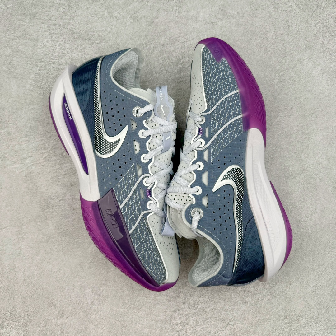 图片[3]-＃JC纯原 NK Air Zoom G.T.Cut 3.0 EP 新款实战低帮篮球鞋 灰紫 DV2918-400 一个月返厂/换新售后服务 支持各种实战 全套原纸板楦头开发 独家原档数据私模唯一正确8层组合大底 全新GT Cut 3.0 全掌搭载了 ZoomX 泡棉 使得整双鞋在缓震表现上可谓相当优秀 拥有着顶级科技配置的同时 颜值设计也非常可观 整体鞋型仍然保留了前低后高的设计 G.T. Cut 传统的突进极速突破的感觉 鞋头麂皮材质和 NK Flywire 飞线工艺 相对来说包裹感更好了 必备的TPU 支撑片 两侧 Swoosh 的透气孔设计 起到散热透气的作用 鞋舌采用类似跑鞋的半开叉式设计 搭配鞋带既可以提升包裹感 又降低了运动中鞋舌乱跑的可能性 鞋子内里填充相当厚实 避免掉跟 尺码：36 36.5 37.5 38 38.5 39 40 40.5 41 42 42.5 43 44 44.5 45 45.5 46 47 47.5 48.5-选品中心