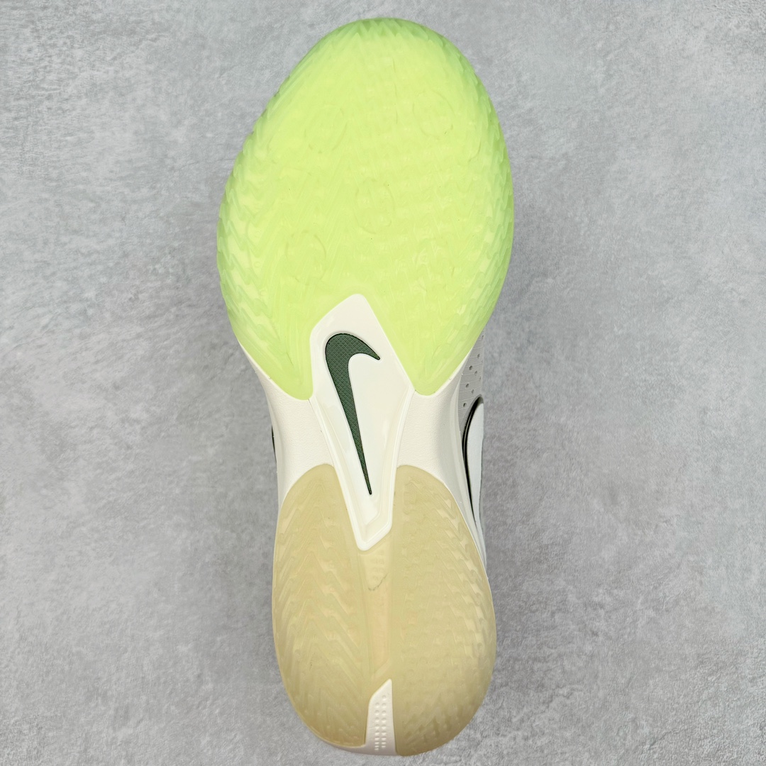 图片[9]-＃JC纯原 NK Air Zoom G.T.Cut 3.0 EP 新款实战低帮篮球鞋 灰绿 DV2913-003 一个月返厂/换新售后服务 支持各种实战 全套原纸板楦头开发 独家原档数据私模唯一正确8层组合大底 全新GT Cut 3.0 全掌搭载了 ZoomX 泡棉 使得整双鞋在缓震表现上可谓相当优秀 拥有着顶级科技配置的同时 颜值设计也非常可观 整体鞋型仍然保留了前低后高的设计 G.T. Cut 传统的突进极速突破的感觉 鞋头麂皮材质和 NK Flywire 飞线工艺 相对来说包裹感更好了 必备的TPU 支撑片 两侧 Swoosh 的透气孔设计 起到散热透气的作用 鞋舌采用类似跑鞋的半开叉式设计 搭配鞋带既可以提升包裹感 又降低了运动中鞋舌乱跑的可能性 鞋子内里填充相当厚实 避免掉跟 尺码：36 36.5 37.5 38 38.5 39 40 40.5 41 42 42.5 43 44 44.5 45 45.5 46 47 47.5 48.5-选品中心