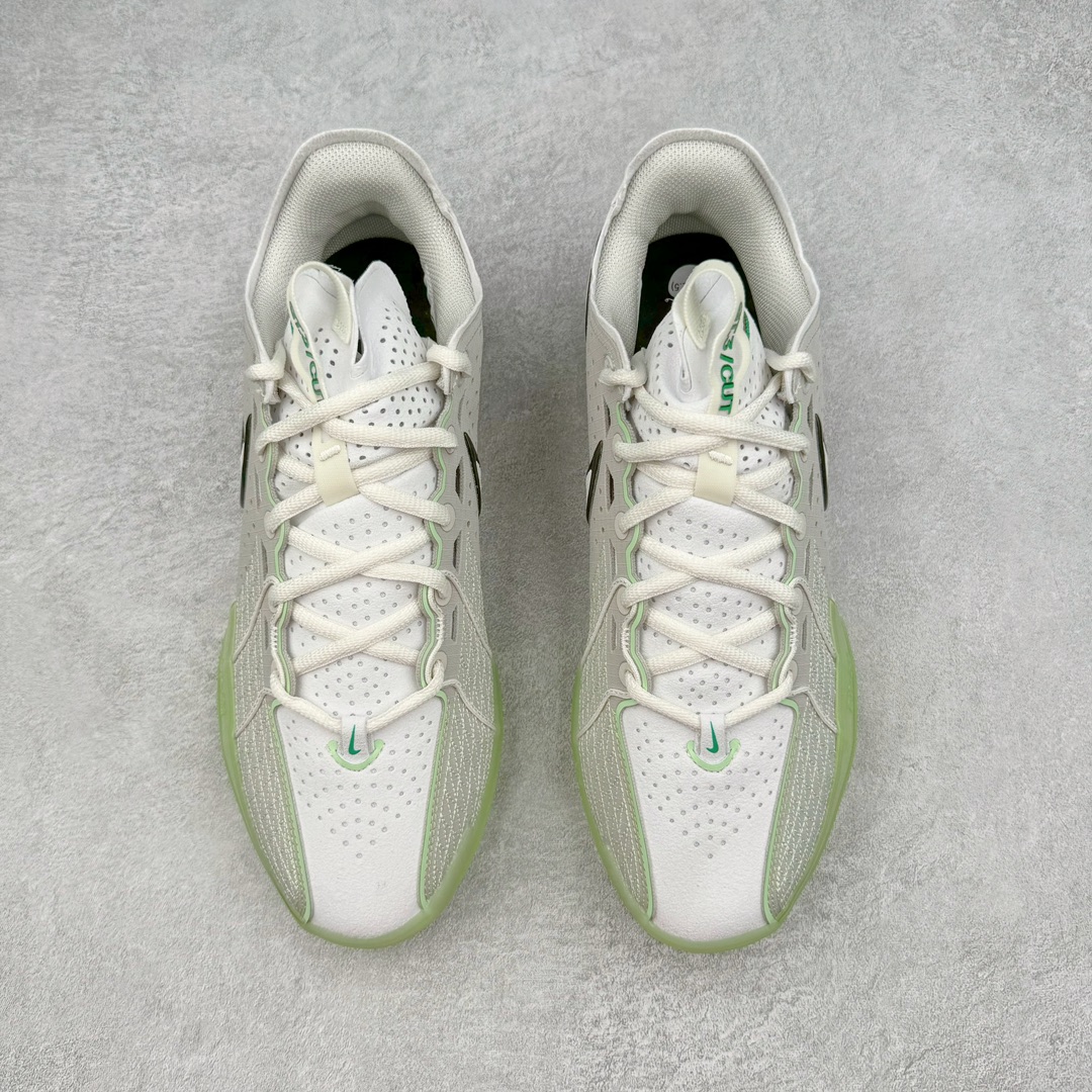 图片[2]-＃JC纯原 NK Air Zoom G.T.Cut 3.0 EP 新款实战低帮篮球鞋 灰绿 DV2913-003 一个月返厂/换新售后服务 支持各种实战 全套原纸板楦头开发 独家原档数据私模唯一正确8层组合大底 全新GT Cut 3.0 全掌搭载了 ZoomX 泡棉 使得整双鞋在缓震表现上可谓相当优秀 拥有着顶级科技配置的同时 颜值设计也非常可观 整体鞋型仍然保留了前低后高的设计 G.T. Cut 传统的突进极速突破的感觉 鞋头麂皮材质和 NK Flywire 飞线工艺 相对来说包裹感更好了 必备的TPU 支撑片 两侧 Swoosh 的透气孔设计 起到散热透气的作用 鞋舌采用类似跑鞋的半开叉式设计 搭配鞋带既可以提升包裹感 又降低了运动中鞋舌乱跑的可能性 鞋子内里填充相当厚实 避免掉跟 尺码：36 36.5 37.5 38 38.5 39 40 40.5 41 42 42.5 43 44 44.5 45 45.5 46 47 47.5 48.5-选品中心