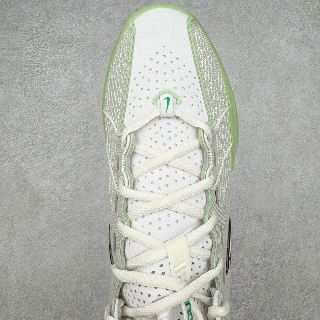 图片[4]-＃JC纯原 NK Air Zoom G.T.Cut 3.0 EP 新款实战低帮篮球鞋 灰绿 DV2913-003 一个月返厂/换新售后服务 支持各种实战 全套原纸板楦头开发 独家原档数据私模唯一正确8层组合大底 全新GT Cut 3.0 全掌搭载了 ZoomX 泡棉 使得整双鞋在缓震表现上可谓相当优秀 拥有着顶级科技配置的同时 颜值设计也非常可观 整体鞋型仍然保留了前低后高的设计 G.T. Cut 传统的突进极速突破的感觉 鞋头麂皮材质和 NK Flywire 飞线工艺 相对来说包裹感更好了 必备的TPU 支撑片 两侧 Swoosh 的透气孔设计 起到散热透气的作用 鞋舌采用类似跑鞋的半开叉式设计 搭配鞋带既可以提升包裹感 又降低了运动中鞋舌乱跑的可能性 鞋子内里填充相当厚实 避免掉跟 尺码：36 36.5 37.5 38 38.5 39 40 40.5 41 42 42.5 43 44 44.5 45 45.5 46 47 47.5 48.5-选品中心