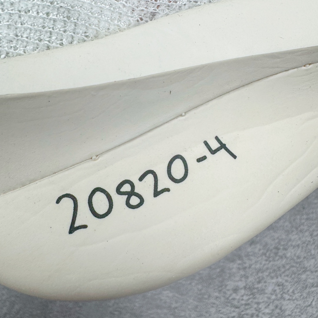 图片[17]-＃JC纯原 NK Air Zoom Alphafly NEXT% 3 2024全新马拉松超级跑鞋 FD8356-100 有史以来最轻盈、测试次数最多的NK Alphafly 经过精英马拉松运动员的测试验证 并搭载Air Zoom气垫 旨在助力跑者实现突破 取得更佳的成绩 在开发过程中 Alphafly 3帮助耐克运动员凯尔文·基普图姆（Kelvin Kiptum）以2：00：35的成绩刷新了马拉松世界纪录 Alphafly的动力设计没有改变——Air Zoom气垫单元、Flyplate碳纤维板和ZoomX泡绵 但是整体系统的制作方法略有调整 优化和提升了对运动员的帮助 主要更新包括一体式鞋底 提供顺畅稳定的“后跟到脚趾”过渡；更宽的全长Flyplate碳纤维板提供稳定助推力 全新Fast Shot外底保证出色牵引力和抓地力 全新Atomknit 3.0鞋面提供更强的控制力、透气性和中足支撑力 尺码：36 36.5 37.5 38 38.5 39 40 40.5 41 42 42.5 43 44 44.5 45 46-选品中心