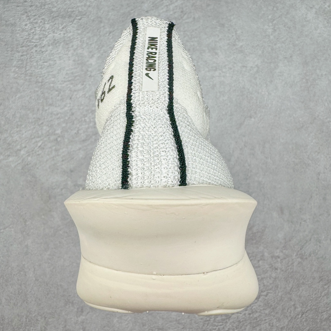 图片[8]-＃JC纯原 NK Air Zoom Alphafly NEXT% 3 2024全新马拉松超级跑鞋 FD8356-100 有史以来最轻盈、测试次数最多的NK Alphafly 经过精英马拉松运动员的测试验证 并搭载Air Zoom气垫 旨在助力跑者实现突破 取得更佳的成绩 在开发过程中 Alphafly 3帮助耐克运动员凯尔文·基普图姆（Kelvin Kiptum）以2：00：35的成绩刷新了马拉松世界纪录 Alphafly的动力设计没有改变——Air Zoom气垫单元、Flyplate碳纤维板和ZoomX泡绵 但是整体系统的制作方法略有调整 优化和提升了对运动员的帮助 主要更新包括一体式鞋底 提供顺畅稳定的“后跟到脚趾”过渡；更宽的全长Flyplate碳纤维板提供稳定助推力 全新Fast Shot外底保证出色牵引力和抓地力 全新Atomknit 3.0鞋面提供更强的控制力、透气性和中足支撑力 尺码：36 36.5 37.5 38 38.5 39 40 40.5 41 42 42.5 43 44 44.5 45 46-选品中心