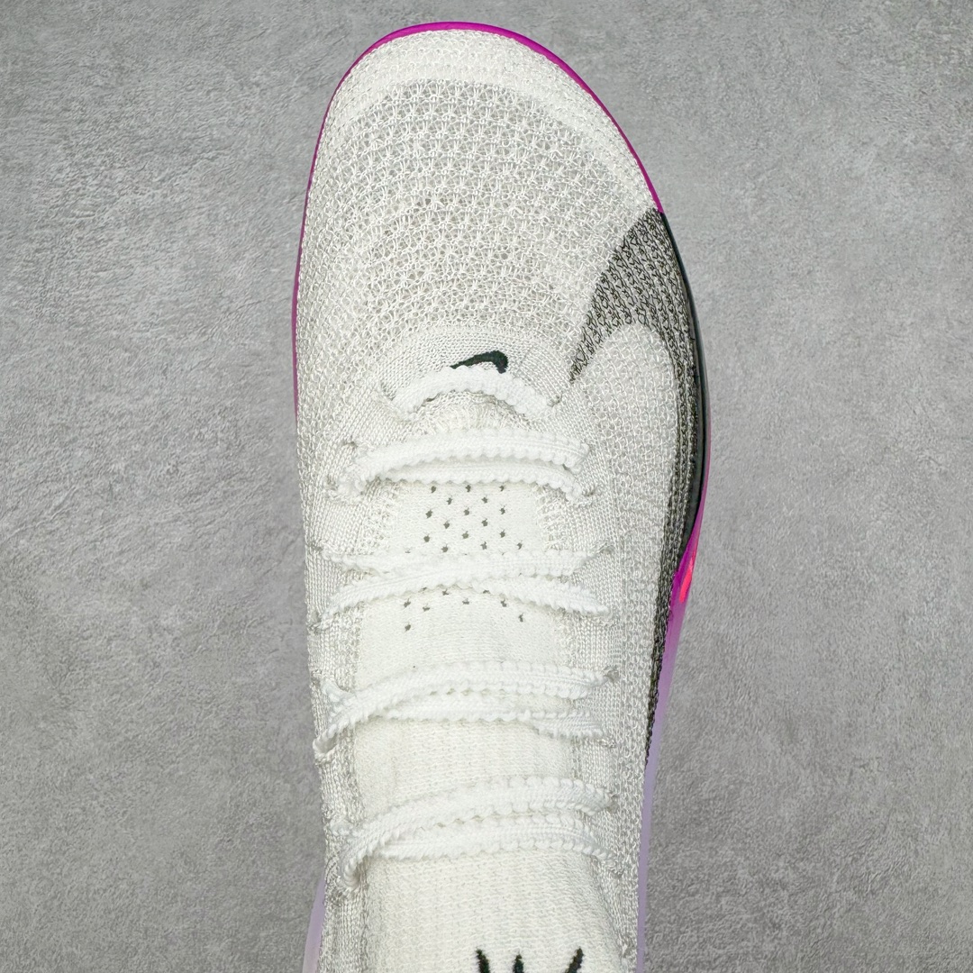 图片[4]-＃JC纯原 NK Air Zoom Alphafly NEXT% 3 2024全新马拉松超级跑鞋 FB8311-100 有史以来最轻盈、测试次数最多的NK Alphafly 经过精英马拉松运动员的测试验证 并搭载Air Zoom气垫 旨在助力跑者实现突破 取得更佳的成绩 在开发过程中 Alphafly 3帮助耐克运动员凯尔文·基普图姆（Kelvin Kiptum）以2：00：35的成绩刷新了马拉松世界纪录 Alphafly的动力设计没有改变——Air Zoom气垫单元、Flyplate碳纤维板和ZoomX泡绵 但是整体系统的制作方法略有调整 优化和提升了对运动员的帮助 主要更新包括一体式鞋底 提供顺畅稳定的“后跟到脚趾”过渡；更宽的全长Flyplate碳纤维板提供稳定助推力 全新Fast Shot外底保证出色牵引力和抓地力 全新Atomknit 3.0鞋面提供更强的控制力、透气性和中足支撑力 尺码：36 36.5 37.5 38 38.5 39 40 40.5 41 42 42.5 43 44 44.5 45 46-选品中心