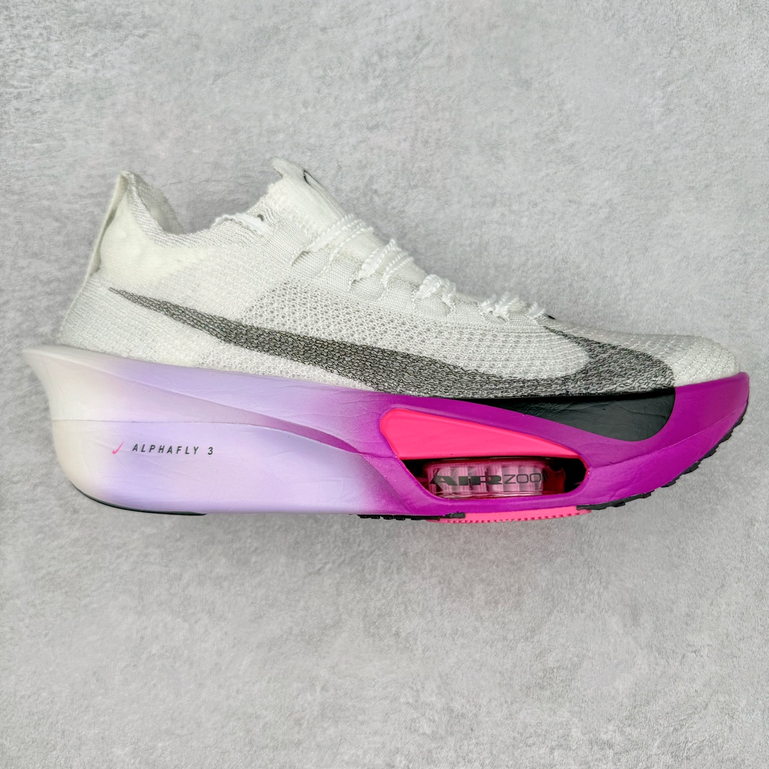 ＃JC纯原 NK Air Zoom Alphafly NEXT% 3 2024全新马拉松超级跑鞋 FB8311-100 有史以来最轻盈、测试次数最多的NK Alphafly 经过精英马拉松运动员的测试验证 并搭载Air Zoom气垫 旨在助力跑者实现突破 取得更佳的成绩 在开发过程中 Alphafly 3帮助耐克运动员凯尔文·基普图姆（Kelvin Kiptum）以2：00：35的成绩刷新了马拉松世界纪录 Alphafly的动力设计没有改变——Air Zoom气垫单元、Flyplate碳纤维板和ZoomX泡绵 但是整体系统的制作方法略有调整 优化和提升了对运动员的帮助 主要更新包括一体式鞋底 提供顺畅稳定的“后跟到脚趾”过渡；更宽的全长Flyplate碳纤维板提供稳定助推力 全新Fast Shot外底保证出色牵引力和抓地力 全新Atomknit 3.0鞋面提供更强的控制力、透气性和中足支撑力 尺码：36 36.5 37.5 38 38.5 39 40 40.5 41 42 42.5 43 44 44.5 45 46-选品中心