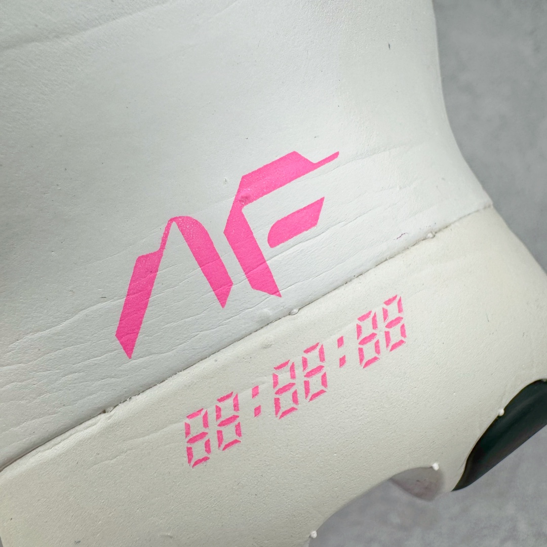 图片[11]-＃JC纯原 NK Air Zoom Alphafly NEXT% 3 2024全新马拉松超级跑鞋 FB8311-100 有史以来最轻盈、测试次数最多的NK Alphafly 经过精英马拉松运动员的测试验证 并搭载Air Zoom气垫 旨在助力跑者实现突破 取得更佳的成绩 在开发过程中 Alphafly 3帮助耐克运动员凯尔文·基普图姆（Kelvin Kiptum）以2：00：35的成绩刷新了马拉松世界纪录 Alphafly的动力设计没有改变——Air Zoom气垫单元、Flyplate碳纤维板和ZoomX泡绵 但是整体系统的制作方法略有调整 优化和提升了对运动员的帮助 主要更新包括一体式鞋底 提供顺畅稳定的“后跟到脚趾”过渡；更宽的全长Flyplate碳纤维板提供稳定助推力 全新Fast Shot外底保证出色牵引力和抓地力 全新Atomknit 3.0鞋面提供更强的控制力、透气性和中足支撑力 尺码：36 36.5 37.5 38 38.5 39 40 40.5 41 42 42.5 43 44 44.5 45 46-选品中心