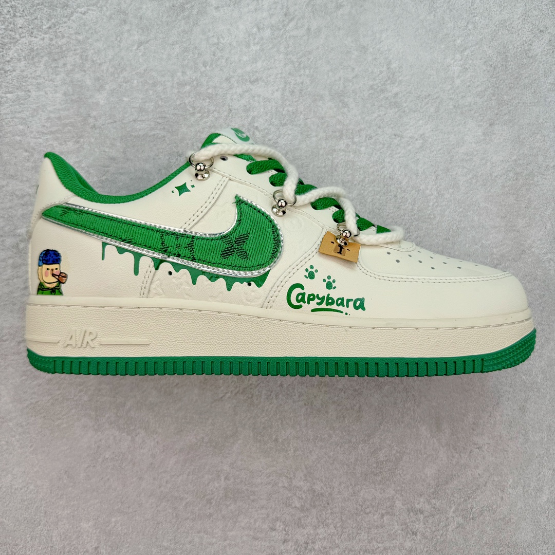 NK Air Force 1´07 Low 空军一号低帮百搭休闲运动板鞋 LV0506-330 柔软、弹性十足的缓震性能和出色的中底设计 横跨复古与现代的外型结合 造就出风靡全球 三十多年的Force 1 直到今天还深受青睐 尺码：36 36.5 37.5 38 38.5 39 40 40.5 41 42 42.5 43 44 44.5 45-选品中心