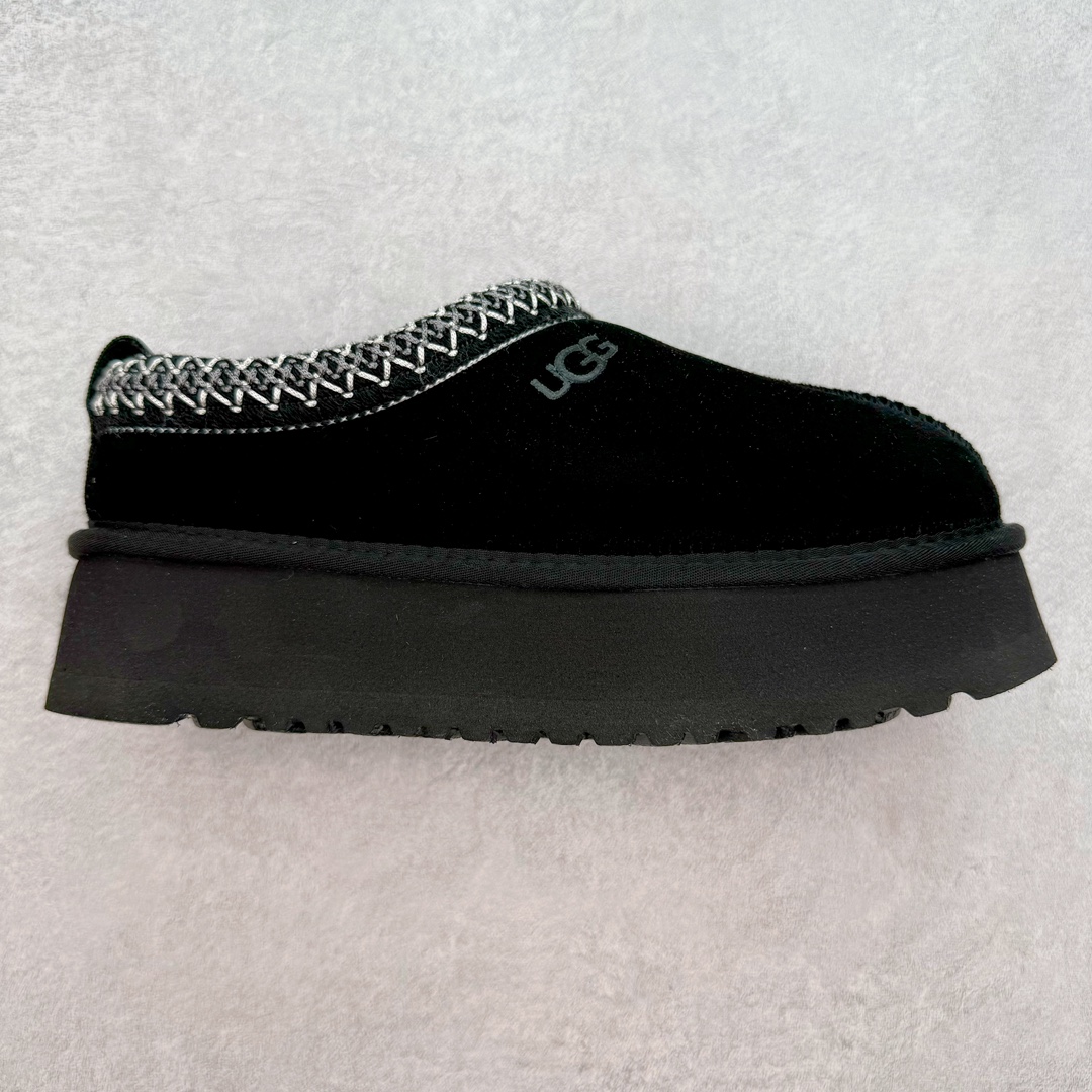 ＃性价比 UGG 2553 秋冬经典户外雪地靴 官方同步包装 检验标 材料采用原厂防污防水皮料 羊毛皮一体 防滑耐磨轻翼大底 保暖性能十足 严寒季节 必属佳品 尺码：35 36 37 38 39 40-选品中心