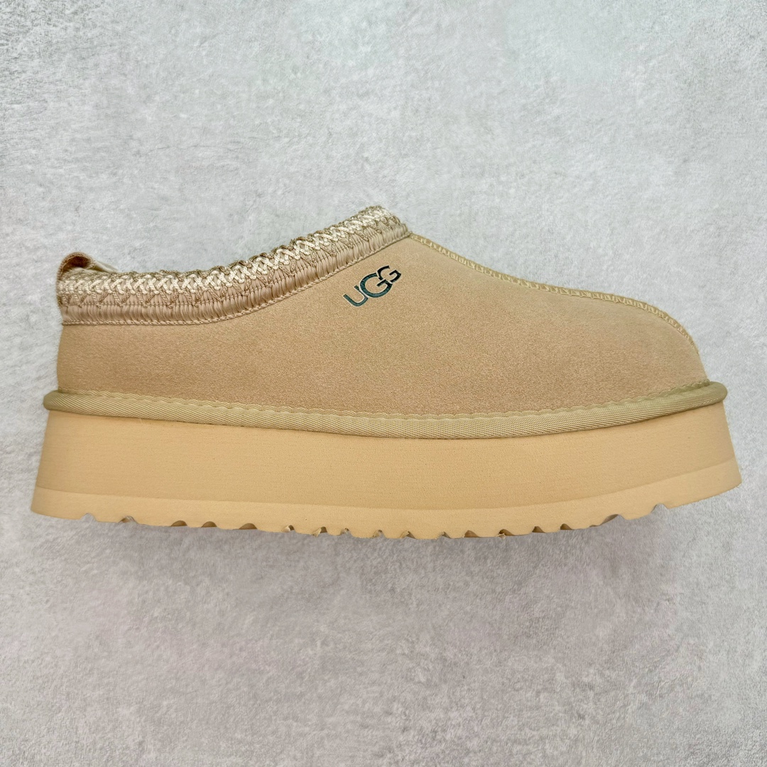 ＃性价比 UGG 2553 秋冬经典户外雪地靴 官方同步包装 检验标 材料采用原厂防污防水皮料 羊毛皮一体 防滑耐磨轻翼大底 保暖性能十足 严寒季节 必属佳品 尺码：35 36 37 38 39 40-选品中心