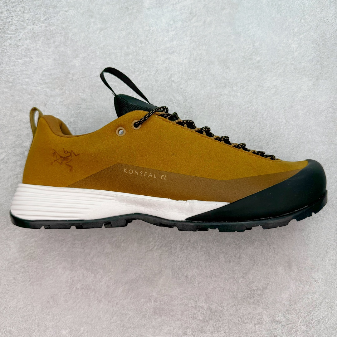 加拿大品牌 始祖鸟·Arcteryx始祖鸟 Konseal Lt 轻量网布防滑轻便耐磨低帮越野跑步鞋 利用先进的技术、更轻但可靠耐用的材料和高度专注的设计流程，我们创造了我们最轻的接近鞋 Konseal LT。它专为在您携带背包和攀爬装备时覆盖崎岖的地面而设计，提供足底支撑和保护、应对不断変化的地形的敏捷性以及 Vibram® Megagrip 外底的自抓地力。内里提供赤足舒适感，鞋跟可平折，因此您可以在系绳或露营时将其作为木屐穿着。尺码：35 36 37 38 39 40 41 42 43 44 45-选品中心