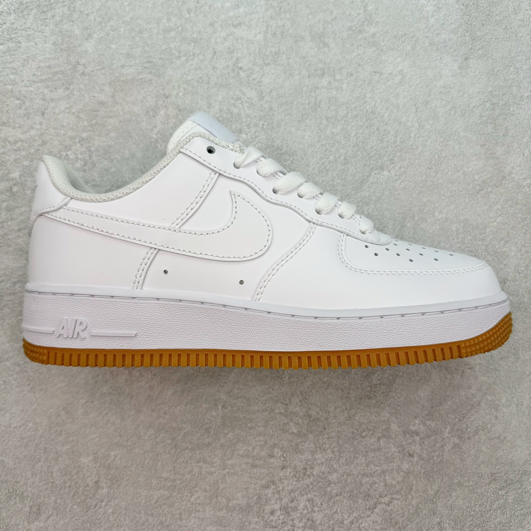 NK Air Force 1´07 Low 空军一号低帮百搭休闲运动板鞋 DJ2739-100 柔软、弹性十足的缓震性能和出色的中底设计 横跨复古与现代的外型结合 造就出风靡全球 三十多年的Force 1 直到今天还深受青睐 尺码:36 36.5 37.5 38 38.5 39 40 40.5 41 42 42.5 43 44 44.5 45-选品中心
