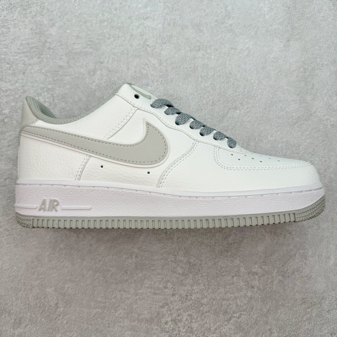 NK Air Force 1´07 Low 空军一号低帮百搭休闲运动板鞋 LS0216-025 柔软、弹性十足的缓震性能和出色的中底设计 横跨复古与现代的外型结合 造就出风靡全球 三十多年的Force 1 直到今天还深受青睐 尺码：36 36.5 37.5 38 38.5 39 40 40.5 41 42 42.5 43 44 44.5 45-选品中心