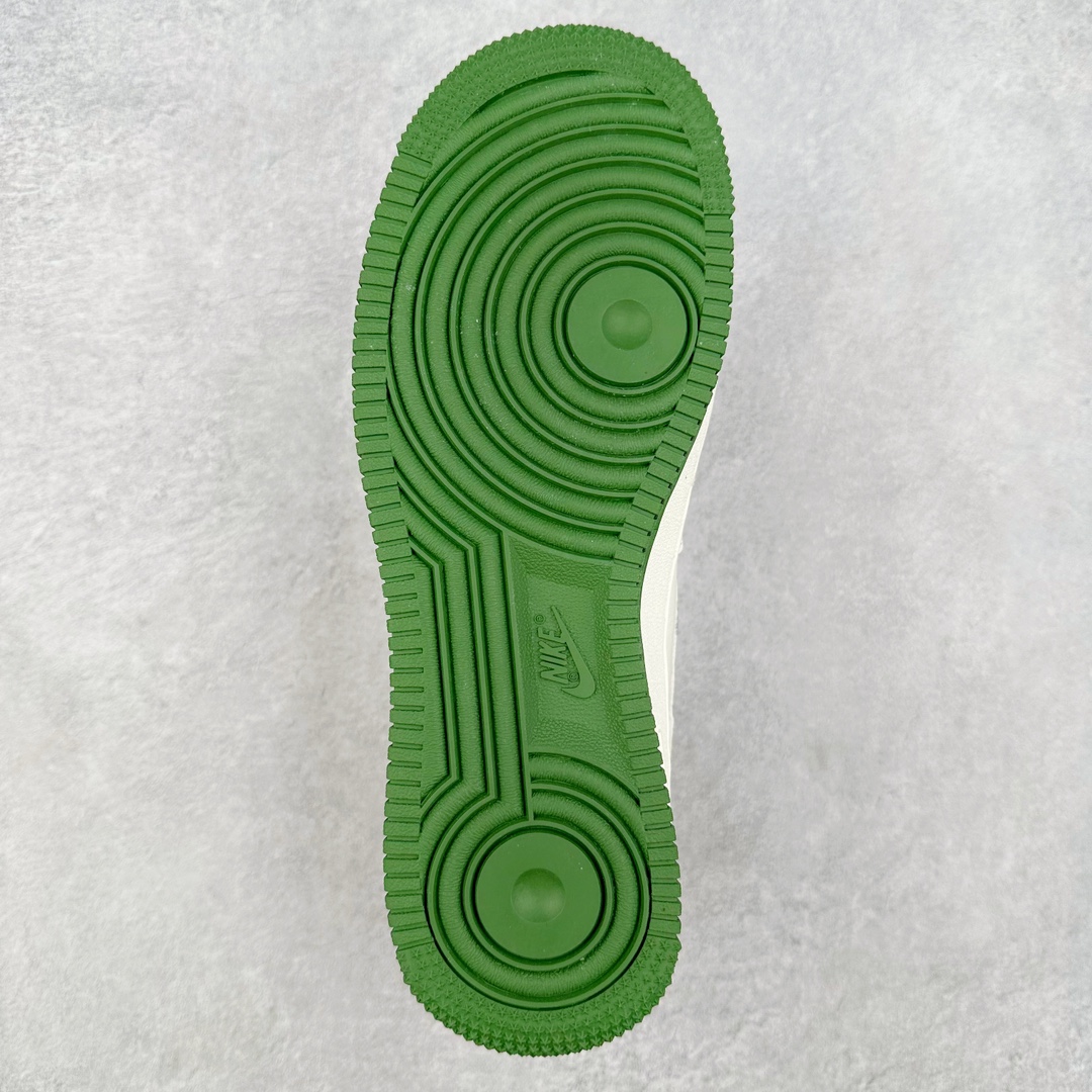 图片[9]-NK Air Force 1´07 Low 空军一号低帮百搭休闲运动板鞋 HD1968-008 柔软、弹性十足的缓震性能和出色的中底设计 横跨复古与现代的外型结合 造就出风靡全球 三十多年的Force 1 直到今天还深受青睐 尺码：36 36.5 37.5 38 38.5 39 40 40.5 41 42 42.5 43 44 44.5 45-选品中心