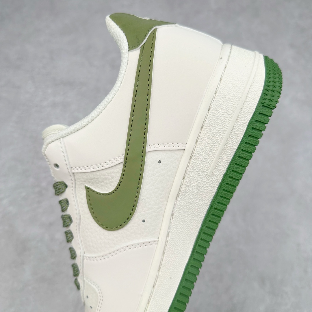 图片[7]-NK Air Force 1´07 Low 空军一号低帮百搭休闲运动板鞋 HD1968-008 柔软、弹性十足的缓震性能和出色的中底设计 横跨复古与现代的外型结合 造就出风靡全球 三十多年的Force 1 直到今天还深受青睐 尺码：36 36.5 37.5 38 38.5 39 40 40.5 41 42 42.5 43 44 44.5 45-选品中心