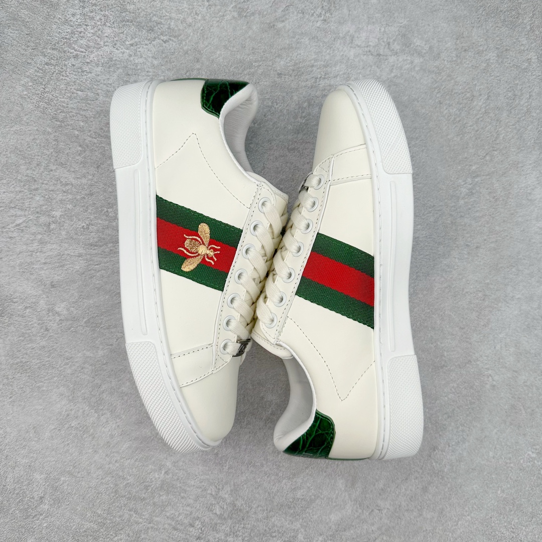 图片[3]-经典高奢古驰GUCCI古驰 Ace Embroidered Low-Top拼色刺绣系列低帮潮流百搭休闲板鞋 市售最强顶级几率混卖版本 全网首发Gucci古驰小蜜蜂 附送原装一致鞋舌仿磨环保纸垫全套专柜包装物及配件外盒标和鞋底嵌入核心防伪芯片感应装置 秒杀市面任何版本意大利进口超软小牛皮+同源出厂真丝绸防尘鞋套袋原装雪梨形超软沙绒纸团高工艺无缝细空胶技术 贴楦误差0.05mm 鞋底采用固特异内外锁死工艺 最大限度弯折永不开胶 原鞋一致效果环保无味❗ 尺码：35 36 37 38 39 40 41 42 43 44-选品中心