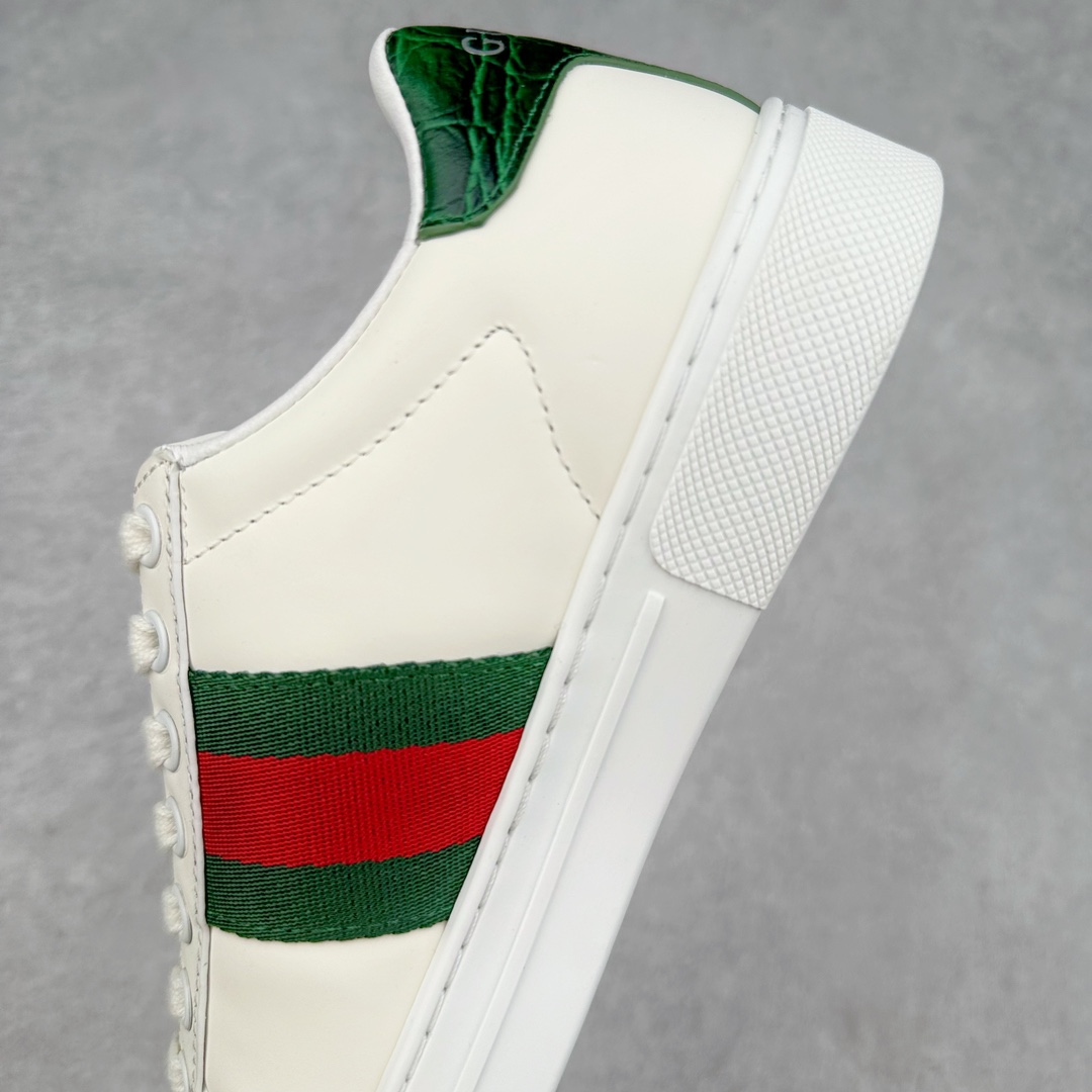 图片[7]-经典高奢古驰GUCCI古驰 Ace Embroidered Low-Top拼色刺绣系列低帮潮流百搭休闲板鞋 市售最强顶级几率混卖版本 全网首发Gucci古驰小蜜蜂 附送原装一致鞋舌仿磨环保纸垫全套专柜包装物及配件外盒标和鞋底嵌入核心防伪芯片感应装置 秒杀市面任何版本意大利进口超软小牛皮+同源出厂真丝绸防尘鞋套袋原装雪梨形超软沙绒纸团高工艺无缝细空胶技术 贴楦误差0.05mm 鞋底采用固特异内外锁死工艺 最大限度弯折永不开胶 原鞋一致效果环保无味❗ 尺码：35 36 37 38 39 40 41 42 43 44-选品中心