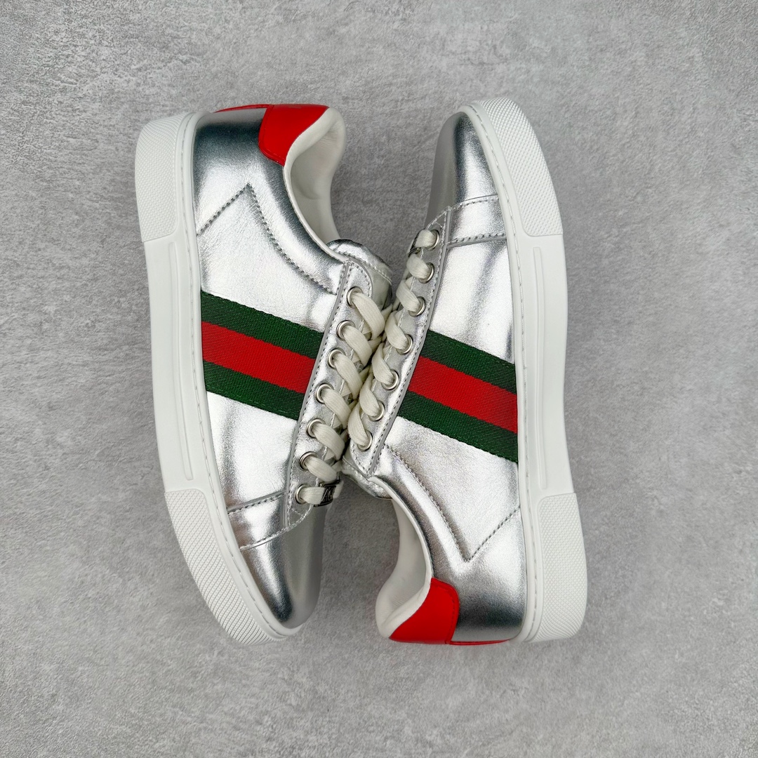 图片[3]-经典高奢古驰GUCCI古驰 Ace Embroidered Low-Top拼色刺绣系列低帮潮流百搭休闲板鞋 市售最强顶级几率混卖版本 全网首发Gucci古驰小蜜蜂 附送原装一致鞋舌仿磨环保纸垫全套专柜包装物及配件外盒标和鞋底嵌入核心防伪芯片感应装置 秒杀市面任何版本意大利进口超软小牛皮+同源出厂真丝绸防尘鞋套袋原装雪梨形超软沙绒纸团高工艺无缝细空胶技术 贴楦误差0.05mm 鞋底采用固特异内外锁死工艺 最大限度弯折永不开胶 原鞋一致效果环保无味❗ 尺码：35 36 37 38 39 40 41 42 43 44-选品中心