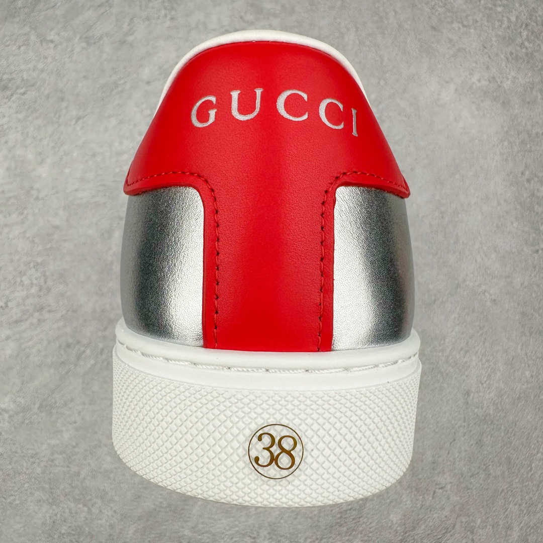 图片[8]-经典高奢古驰GUCCI古驰 Ace Embroidered Low-Top拼色刺绣系列低帮潮流百搭休闲板鞋 市售最强顶级几率混卖版本 全网首发Gucci古驰小蜜蜂 附送原装一致鞋舌仿磨环保纸垫全套专柜包装物及配件外盒标和鞋底嵌入核心防伪芯片感应装置 秒杀市面任何版本意大利进口超软小牛皮+同源出厂真丝绸防尘鞋套袋原装雪梨形超软沙绒纸团高工艺无缝细空胶技术 贴楦误差0.05mm 鞋底采用固特异内外锁死工艺 最大限度弯折永不开胶 原鞋一致效果环保无味❗ 尺码：35 36 37 38 39 40 41 42 43 44-选品中心