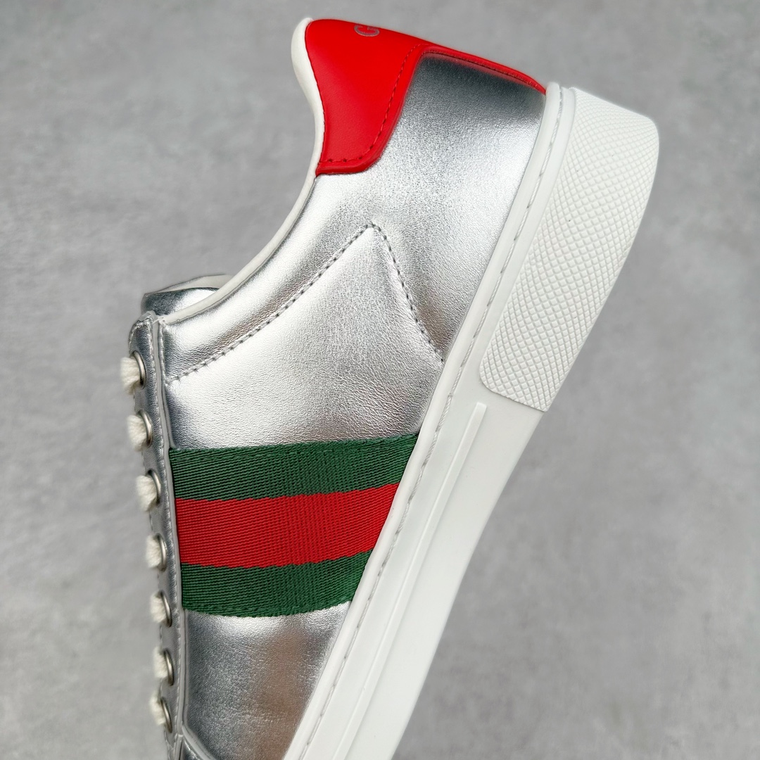 图片[7]-经典高奢古驰GUCCI古驰 Ace Embroidered Low-Top拼色刺绣系列低帮潮流百搭休闲板鞋 市售最强顶级几率混卖版本 全网首发Gucci古驰小蜜蜂 附送原装一致鞋舌仿磨环保纸垫全套专柜包装物及配件外盒标和鞋底嵌入核心防伪芯片感应装置 秒杀市面任何版本意大利进口超软小牛皮+同源出厂真丝绸防尘鞋套袋原装雪梨形超软沙绒纸团高工艺无缝细空胶技术 贴楦误差0.05mm 鞋底采用固特异内外锁死工艺 最大限度弯折永不开胶 原鞋一致效果环保无味❗ 尺码：35 36 37 38 39 40 41 42 43 44-选品中心