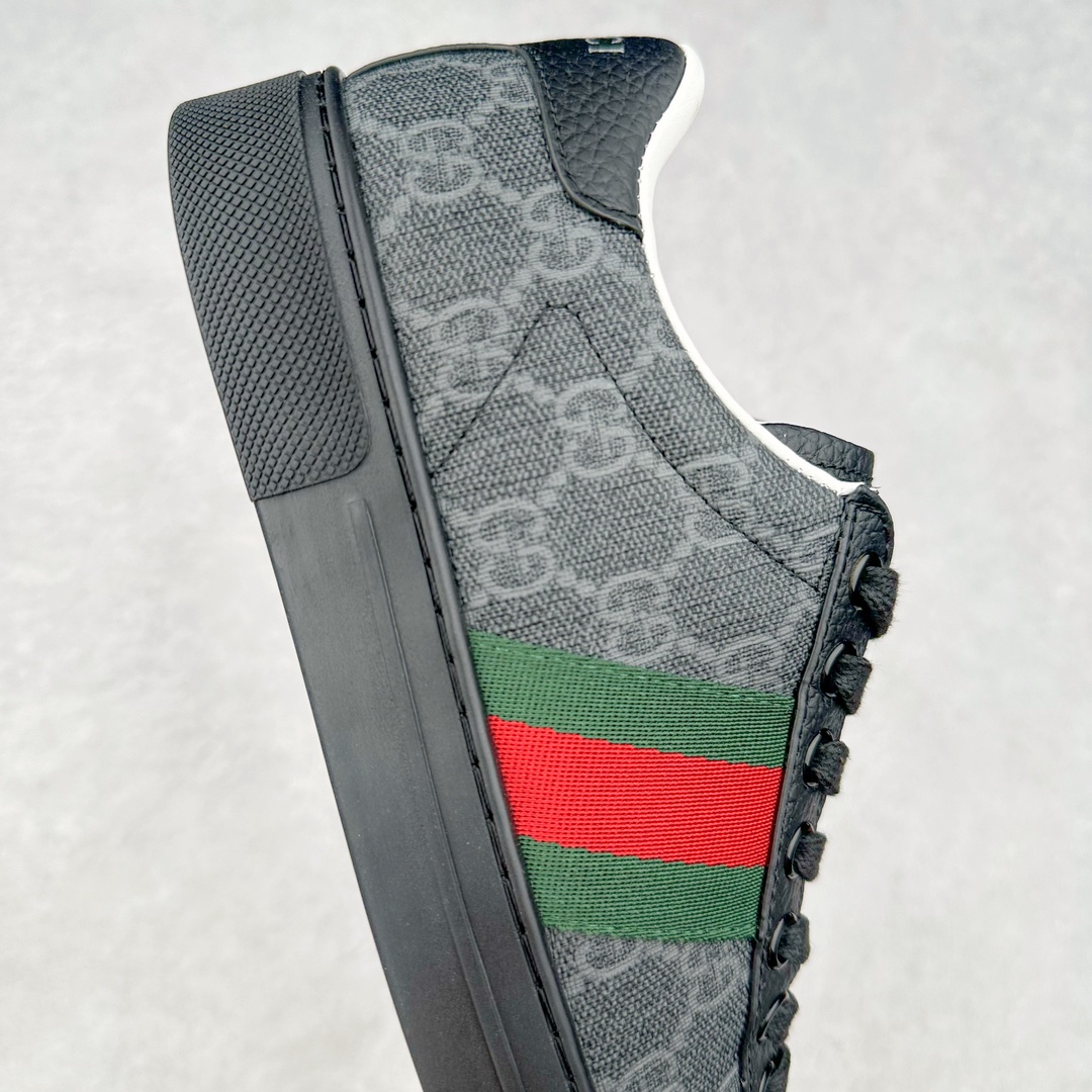 图片[6]-经典高奢古驰GUCCI古驰 Ace Embroidered Low-Top拼色刺绣系列低帮潮流百搭休闲板鞋 市售最强顶级几率混卖版本 全网首发Gucci古驰小蜜蜂 附送原装一致鞋舌仿磨环保纸垫全套专柜包装物及配件外盒标和鞋底嵌入核心防伪芯片感应装置 秒杀市面任何版本意大利进口超软小牛皮+同源出厂真丝绸防尘鞋套袋原装雪梨形超软沙绒纸团高工艺无缝细空胶技术 贴楦误差0.05mm 鞋底采用固特异内外锁死工艺 最大限度弯折永不开胶 原鞋一致效果环保无味❗ 尺码：35 36 37 38 39 40 41 42 43 44-选品中心